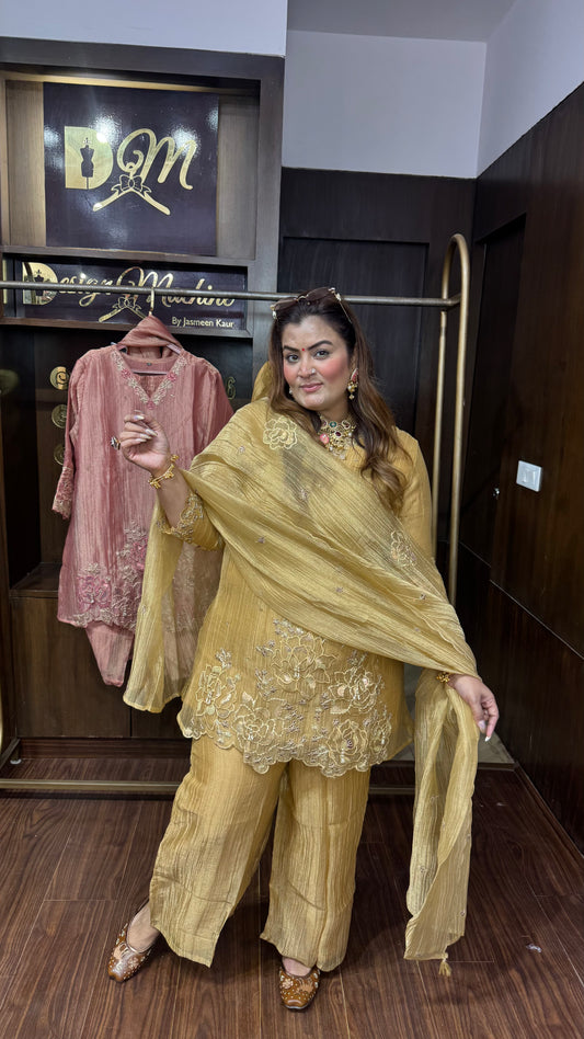 Shriya (Crush Tissue Suit)