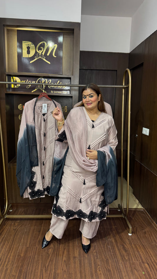 Lyvora (Cotton Suit)