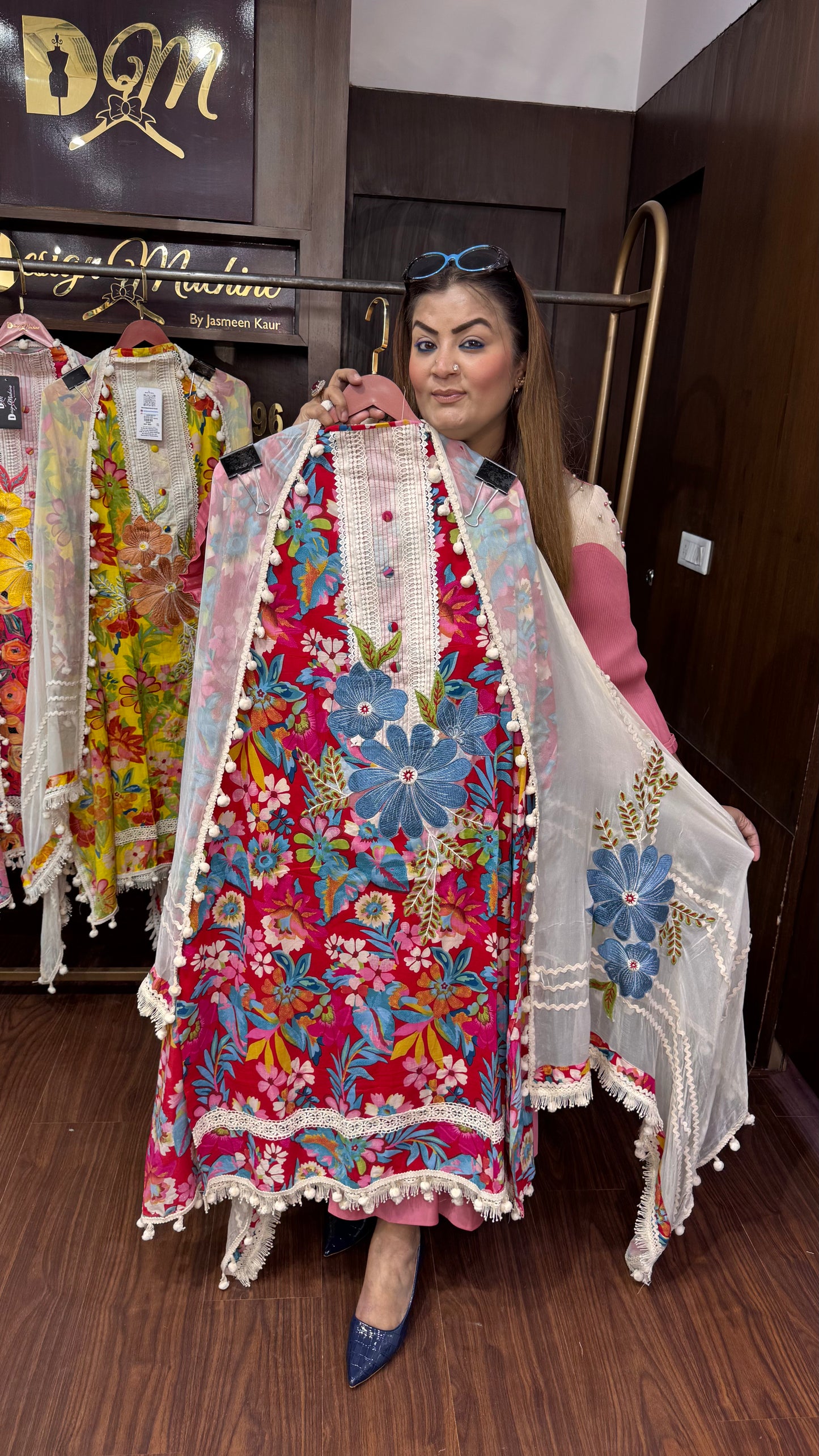 Velzaya (Pompom Unstitch Suit)