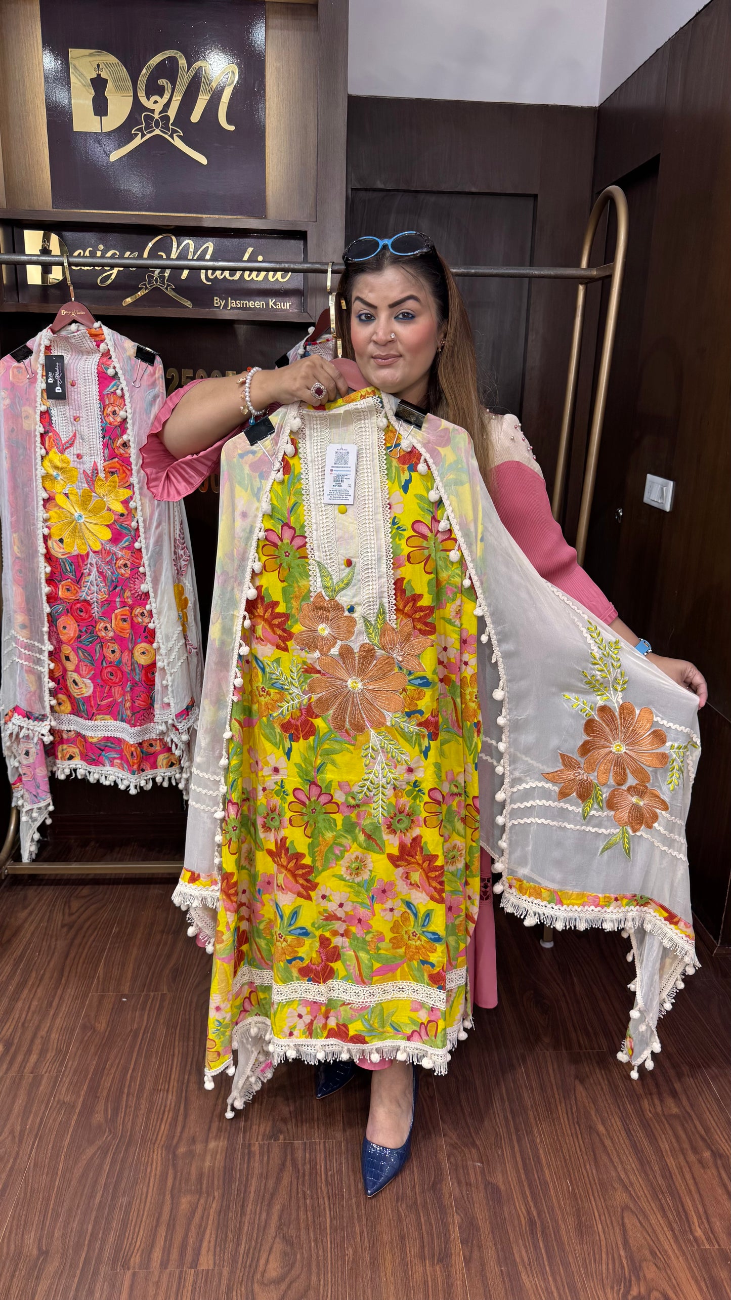 Velzaya (Pompom Unstitch Suit)