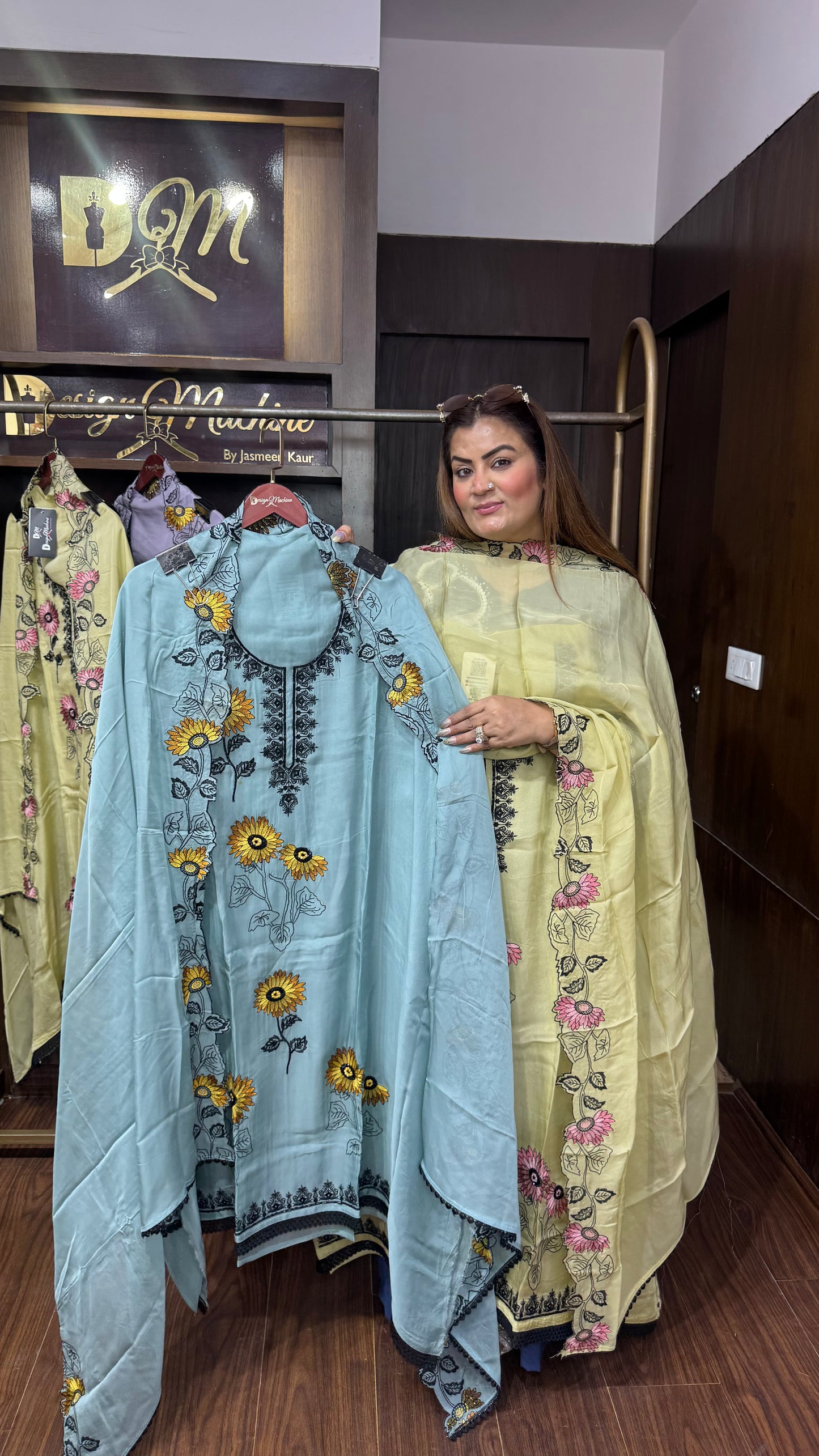 Kavya (Glass Tissue Unstitch Suit)