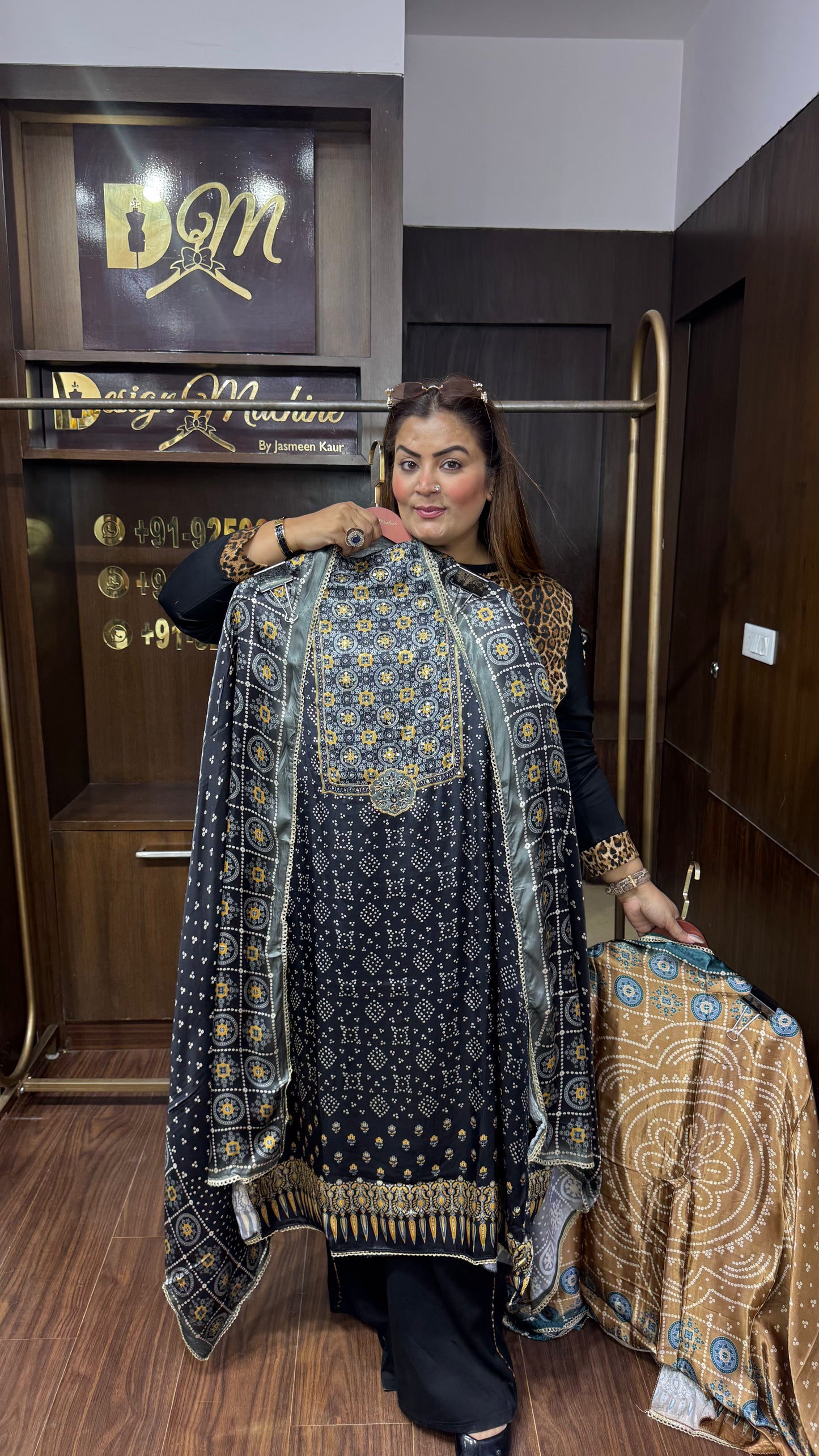 Shreya (Gajji Silk Unstitch Suit)