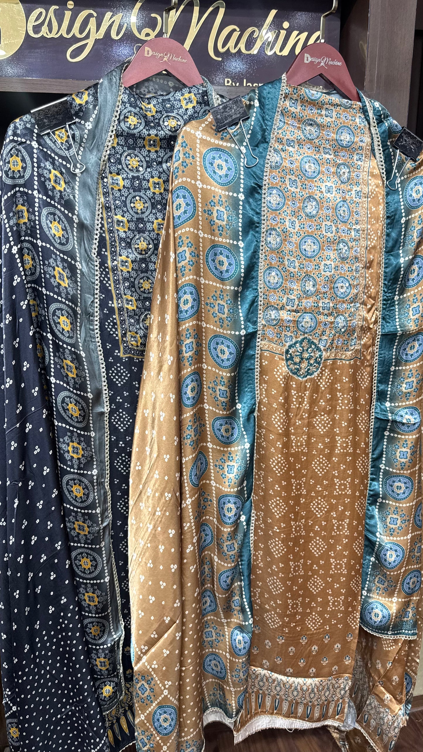 Shreya (Gajji Silk Unstitch Suit)