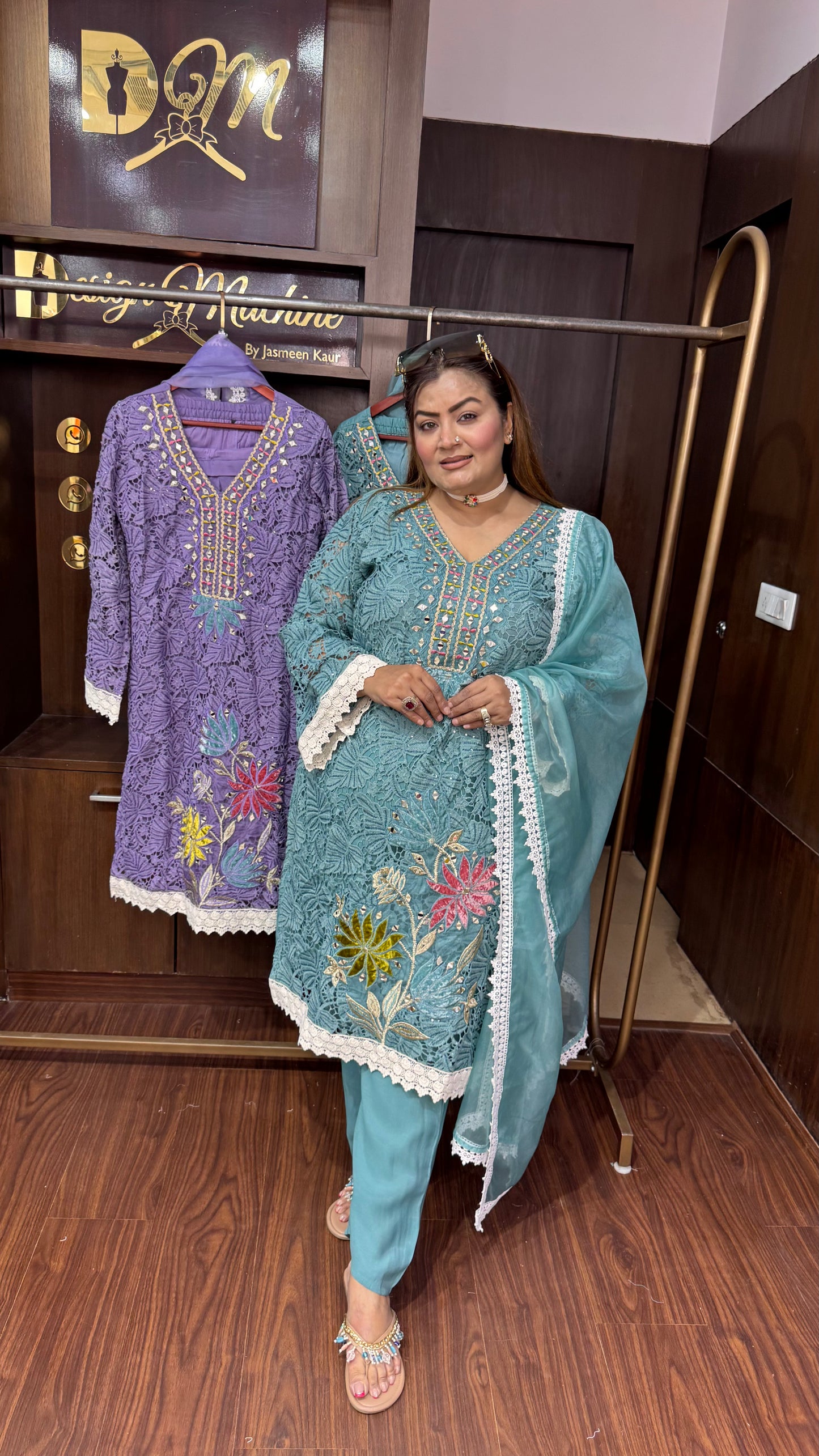Arelza (Hakoba Chikan Fabric Suit)
