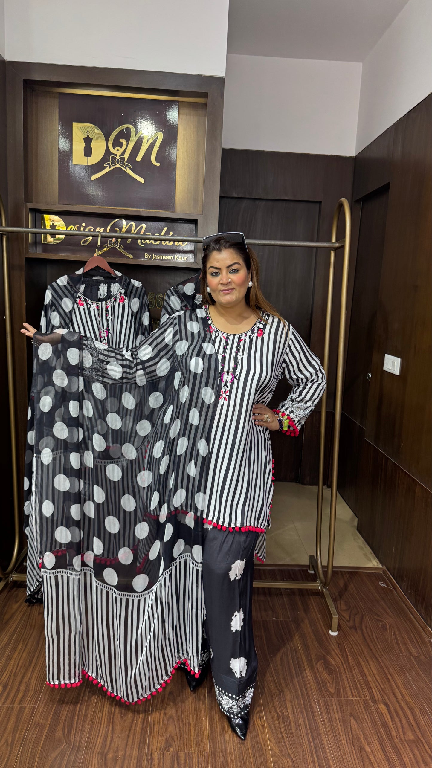 Zirellea (Pure Crepe Suit)