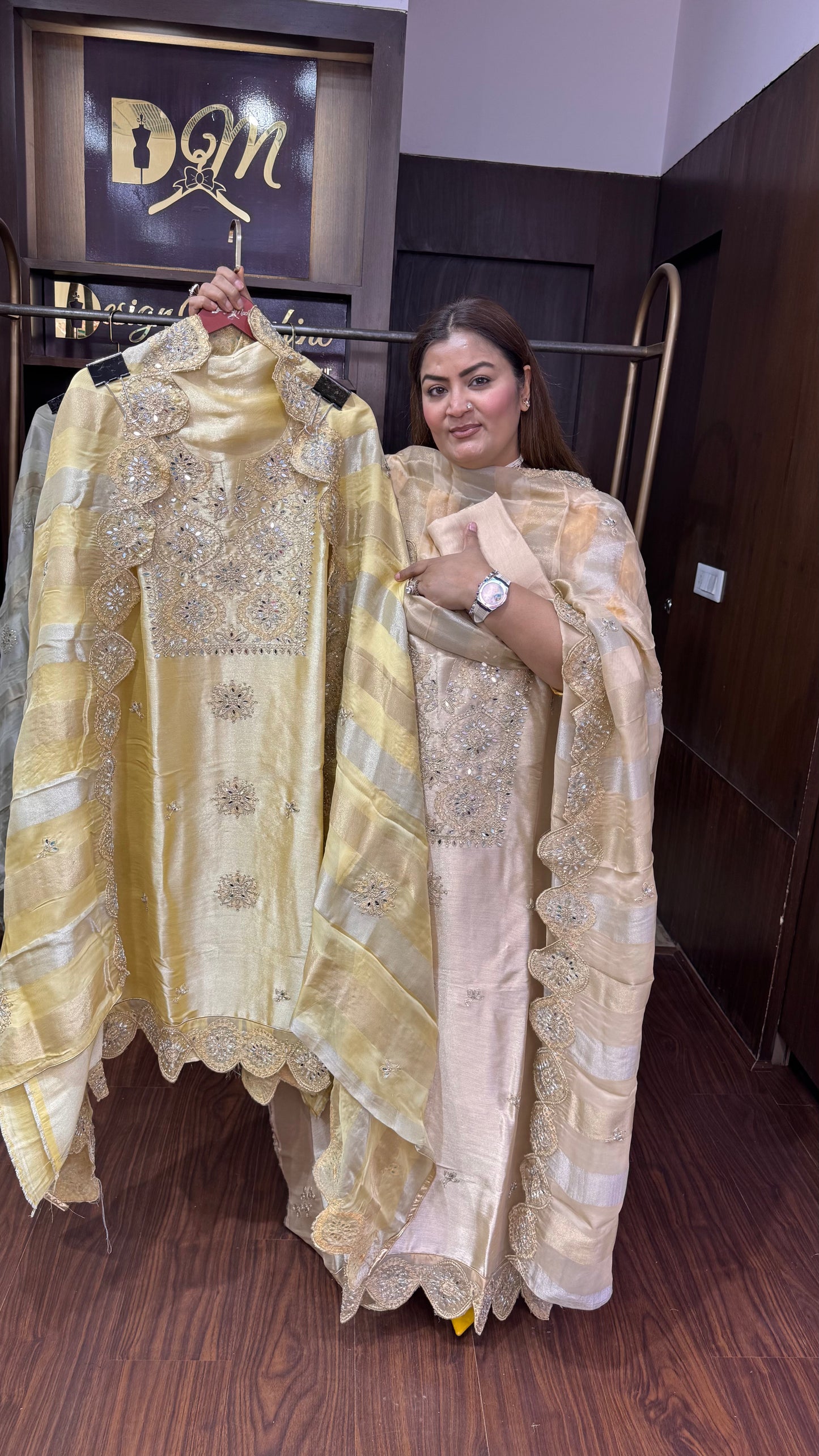 Arelza (Glass Tissue Unstitch Suit)