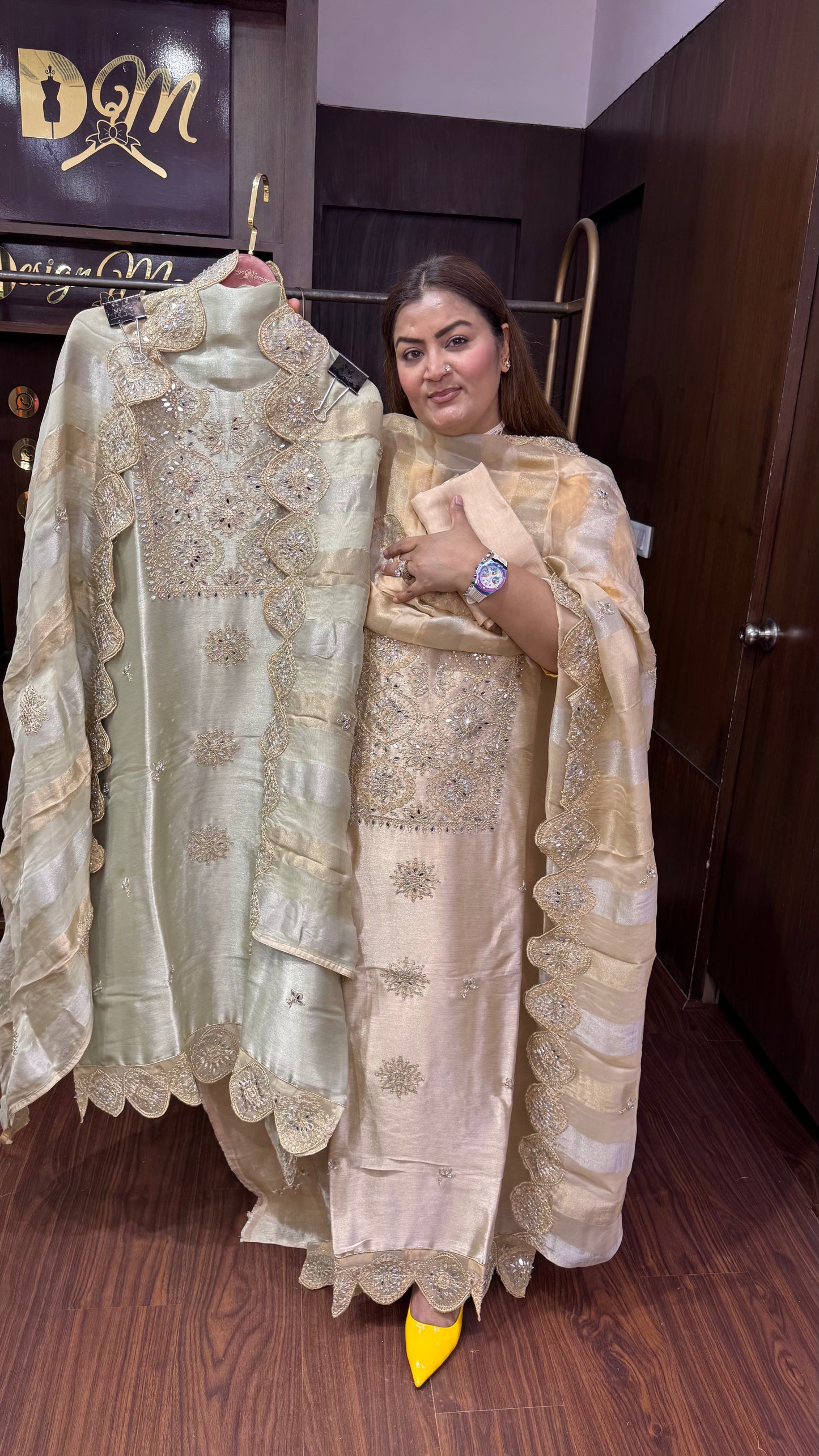 Arelza (Glass Tissue Unstitch Suit)