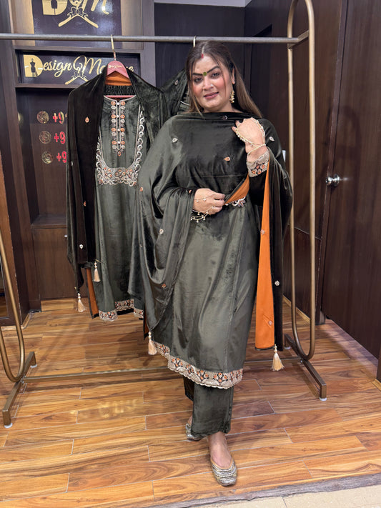 Regalia Soft Velvet (Suit)