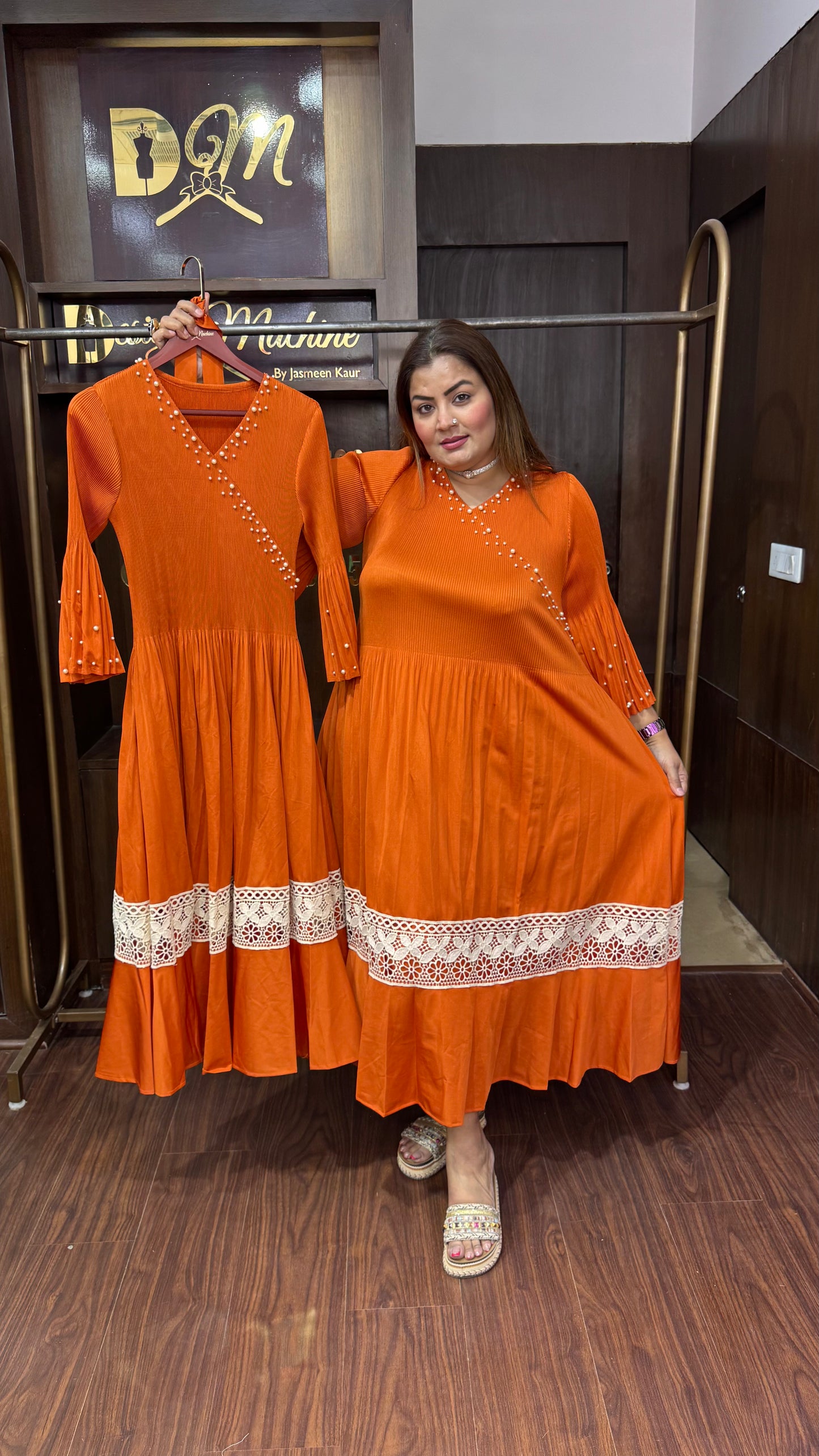 Elzira (Magic Dress)