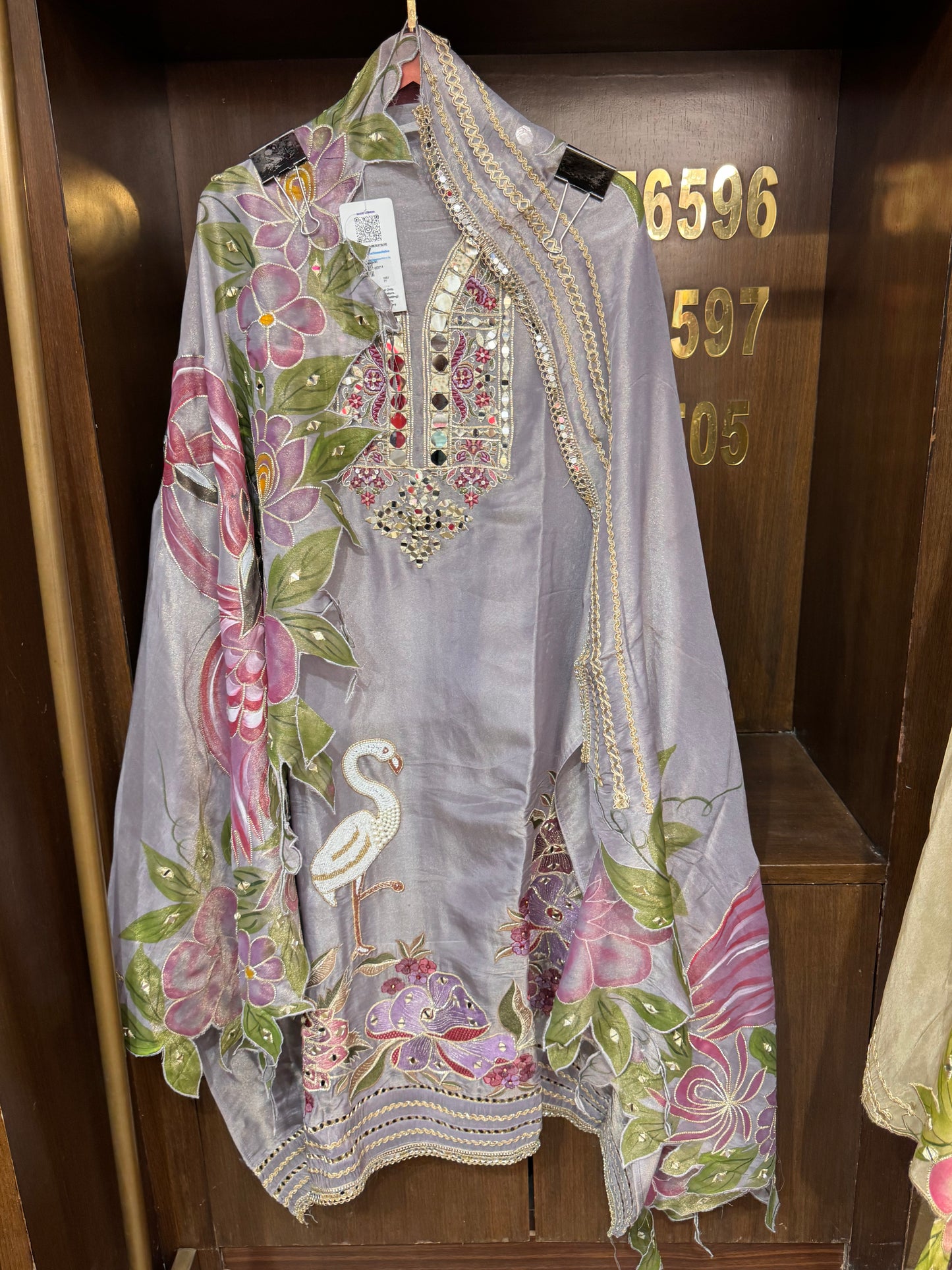 Zoreviah (Unstitch Suit)