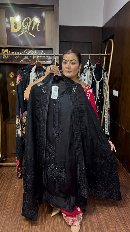 Aarohi Pure Crepe Suit