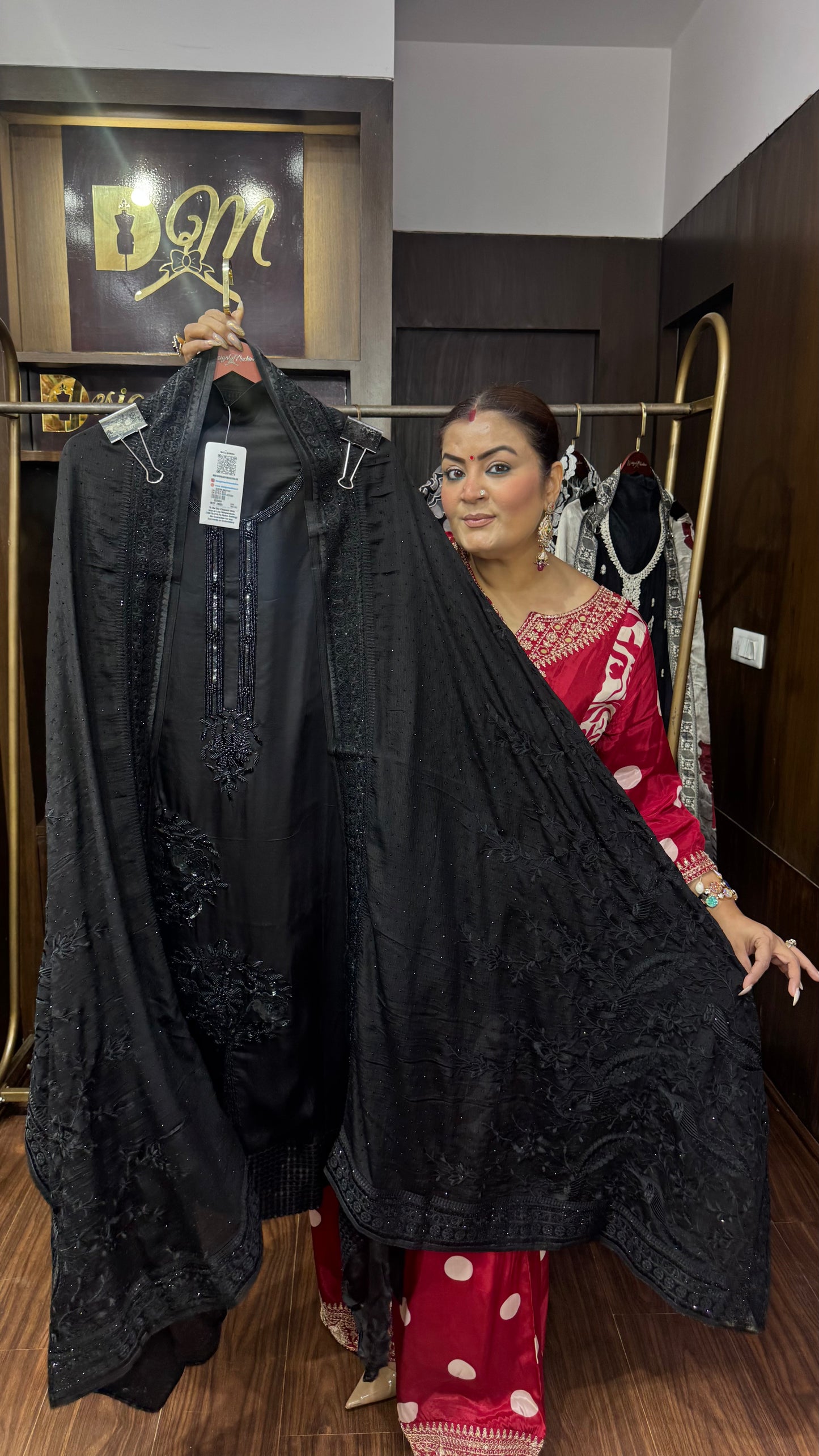 Aarohi Pure Crepe Suit