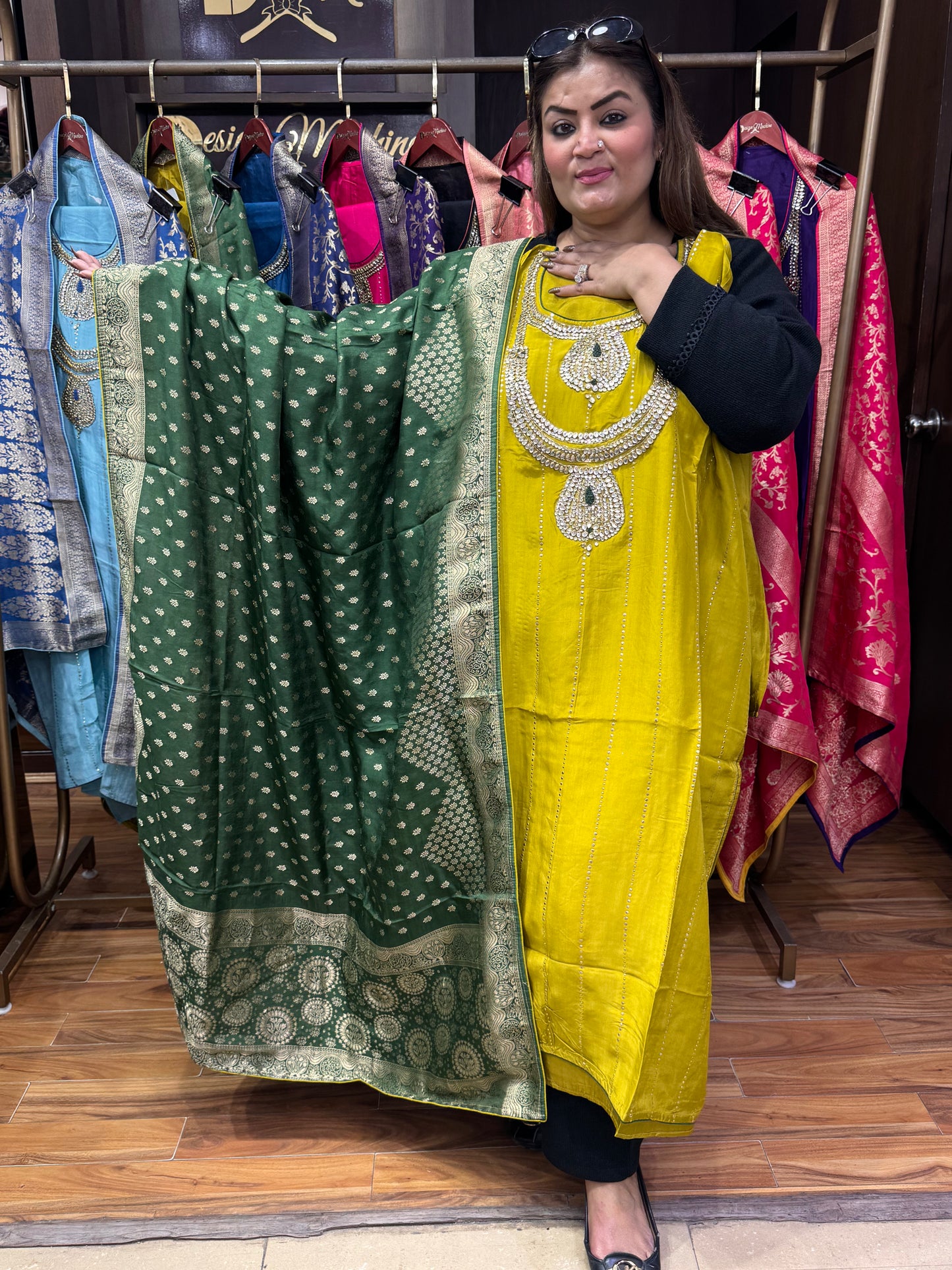 Zareen Aura (Unstitch Suit)