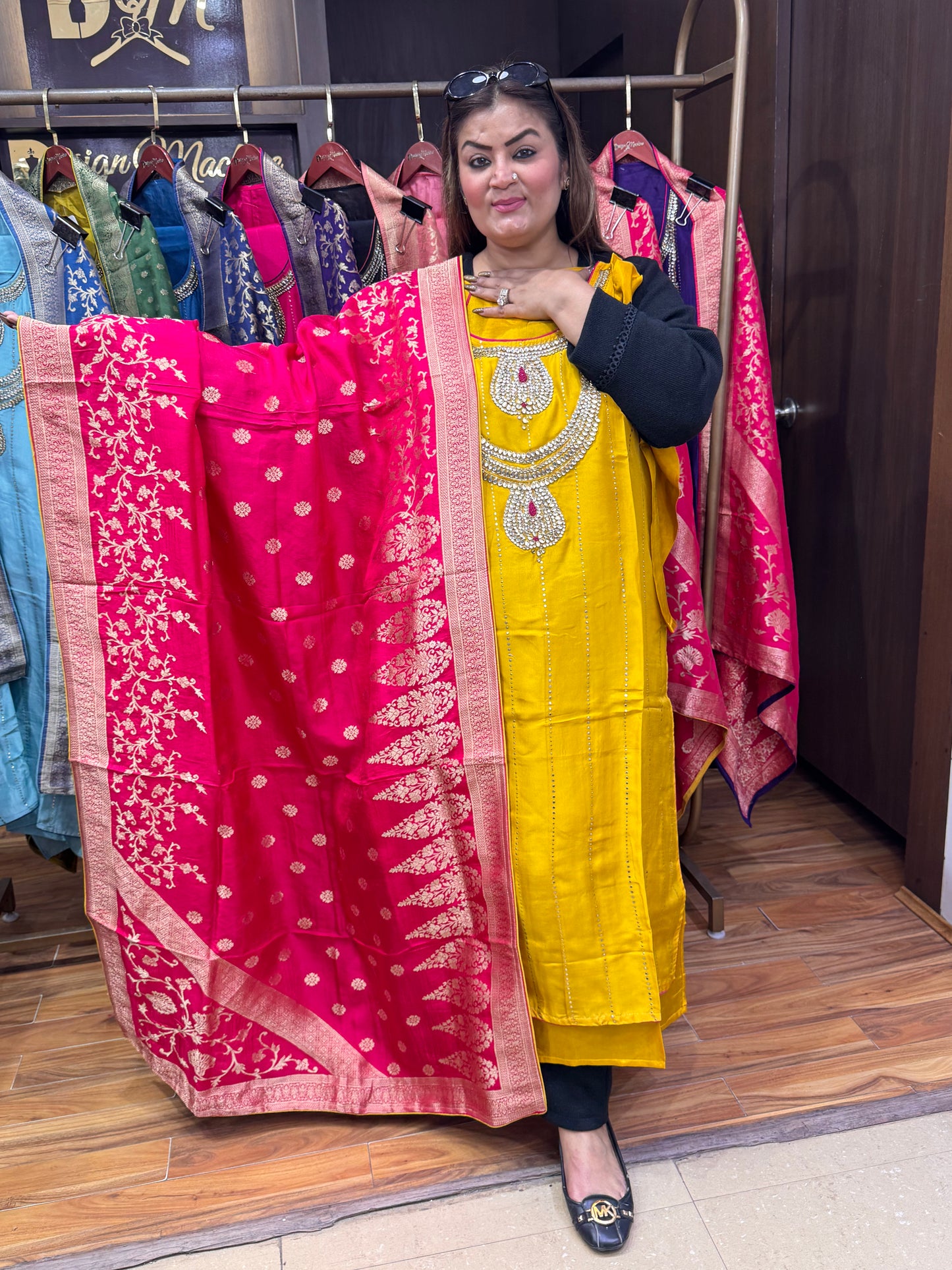 Zareen Aura (Unstitch Suit)
