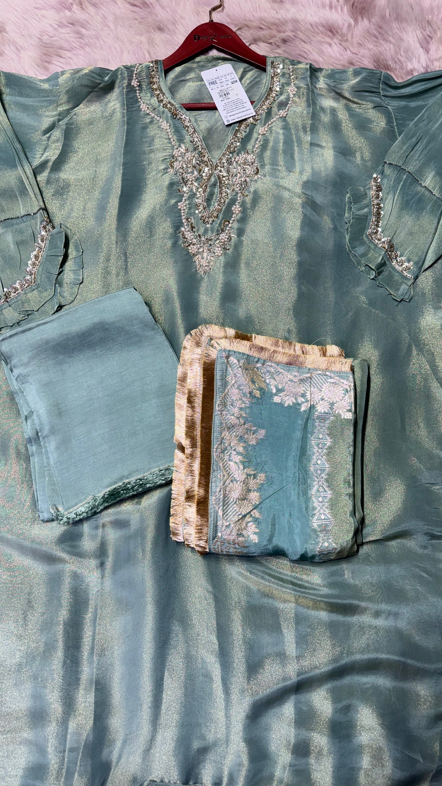 Shriga (Shimmer Tissue Unstitch Suit)