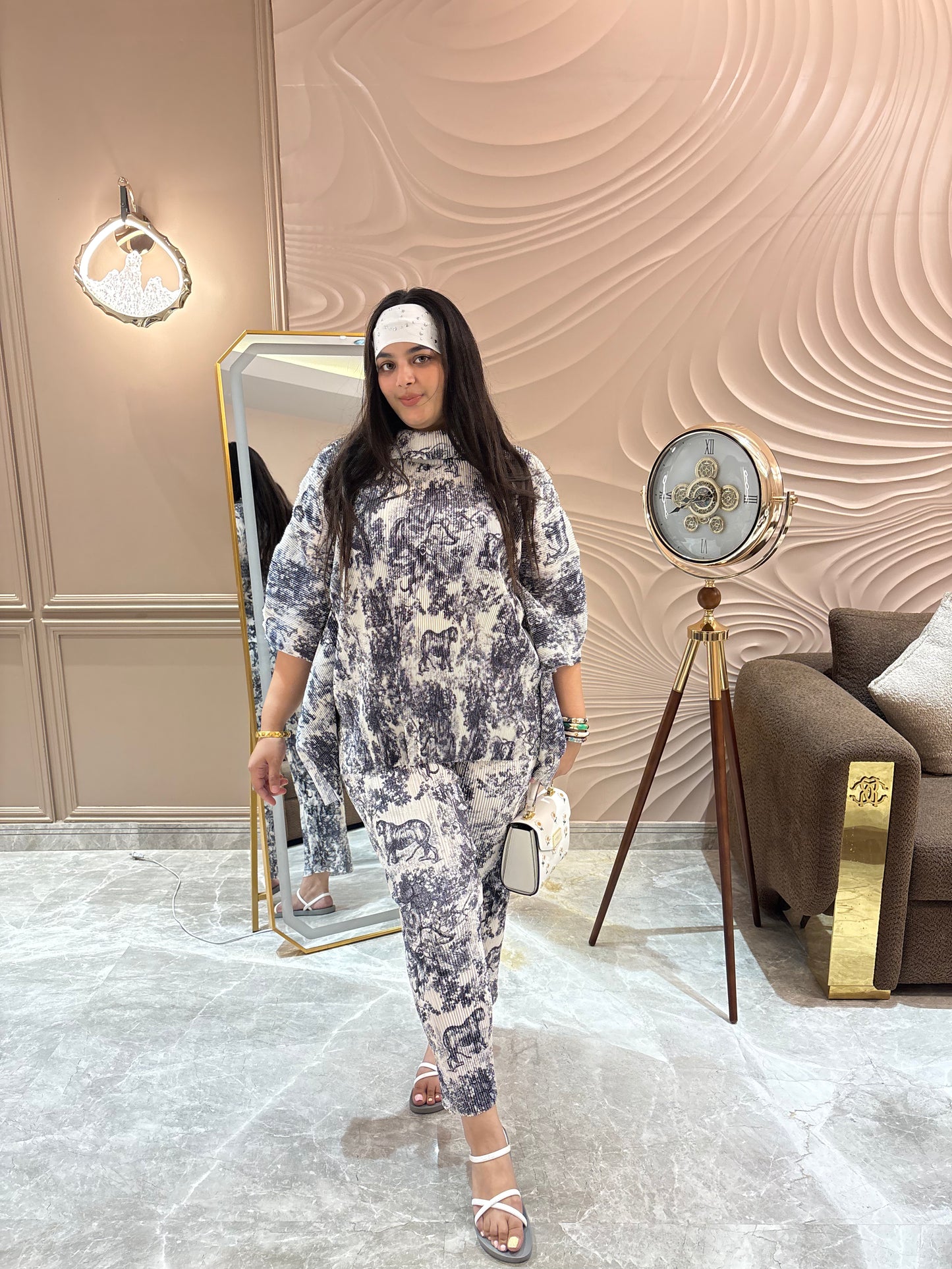 Aavya (Lion Print Magic Fabric Cordset)