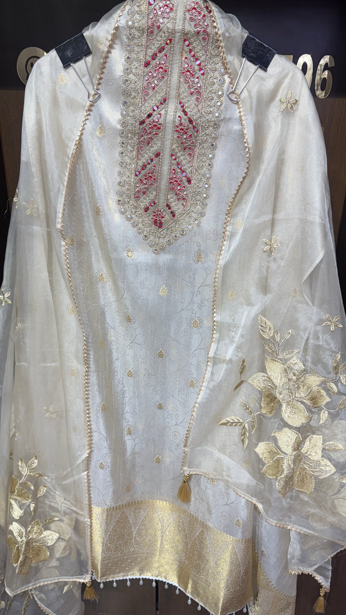 Trisha (Shimmer Tissue Unstitch Suit)