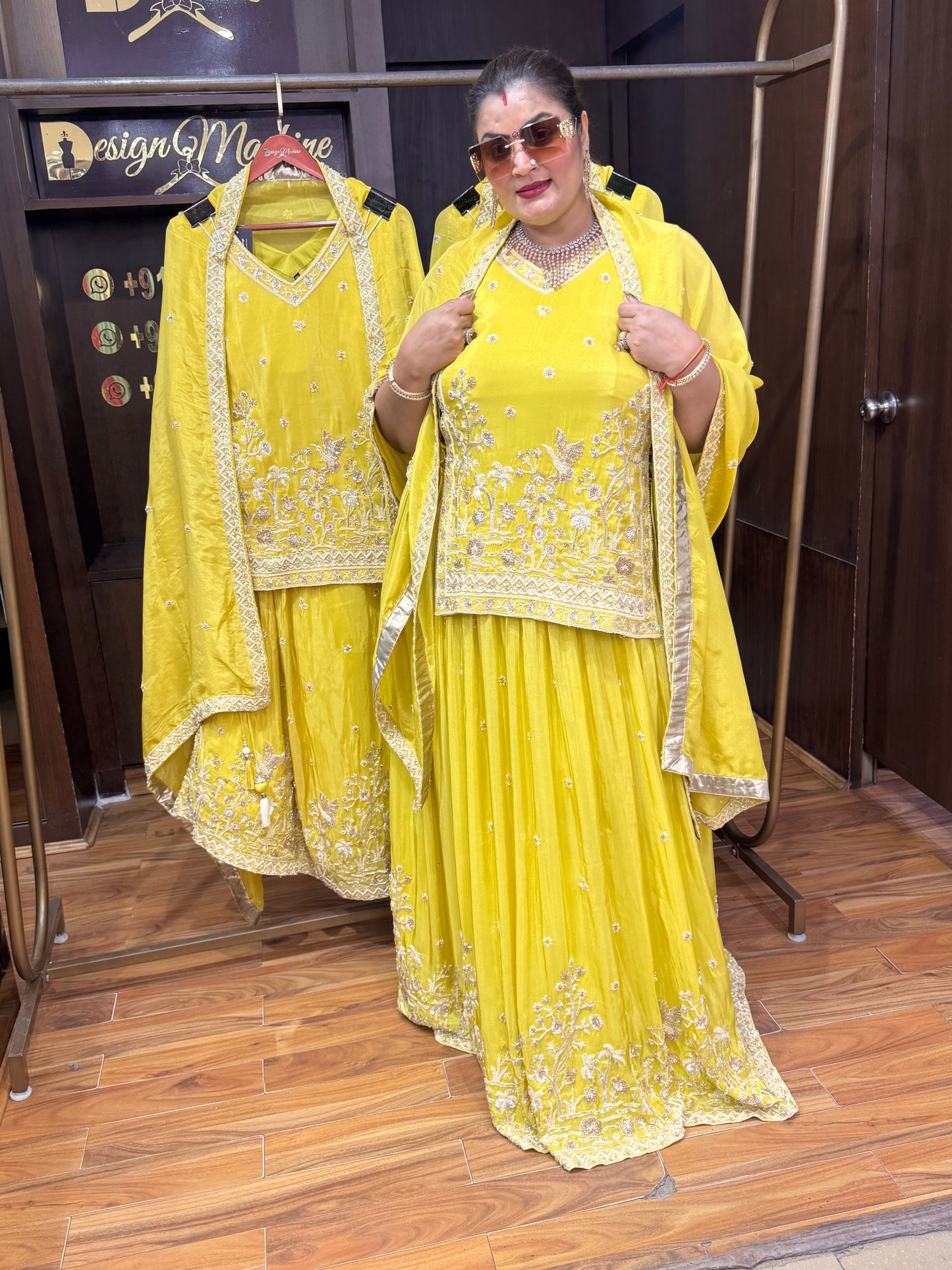 Mehvar (Lehnga Suit)