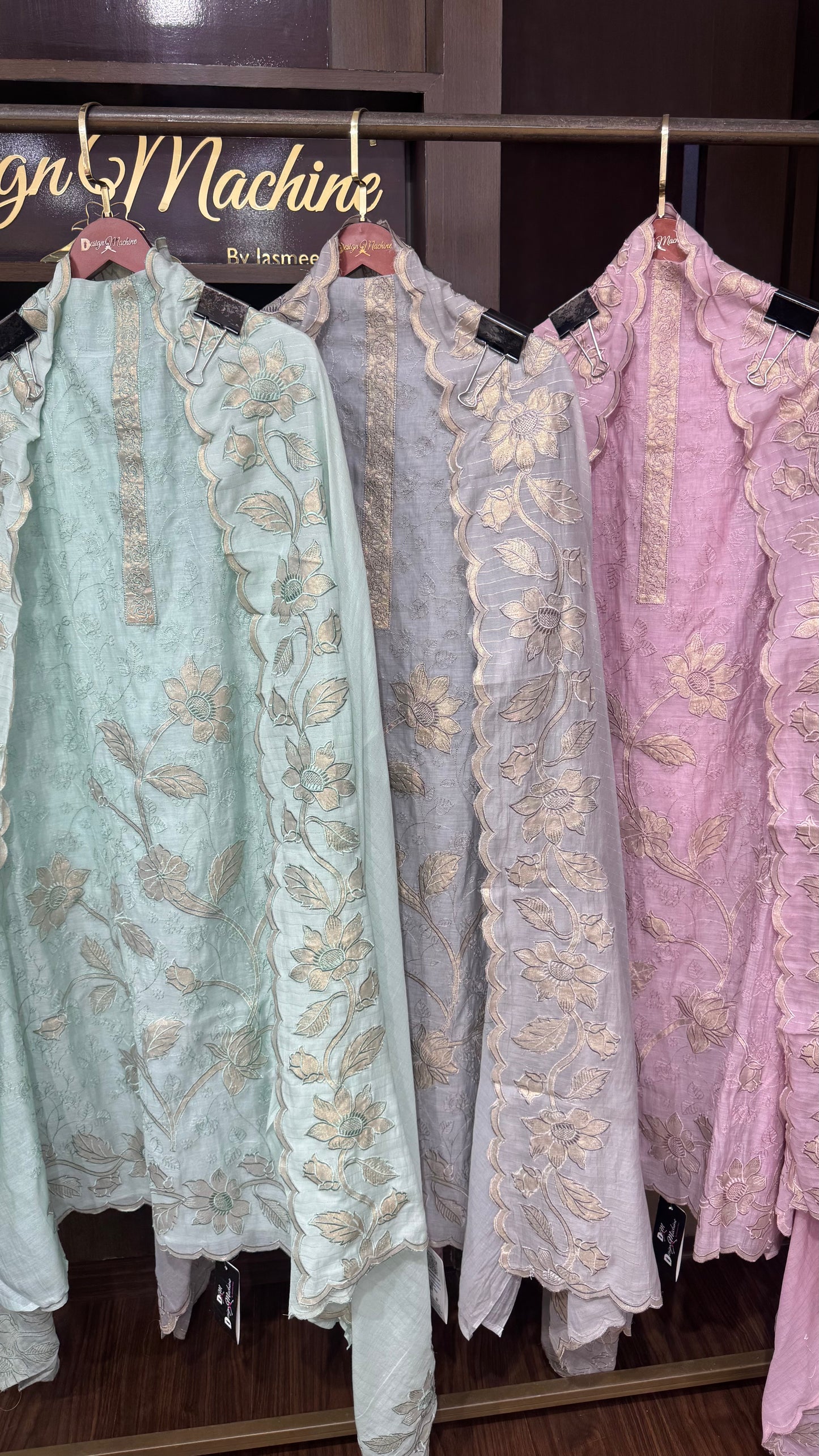 Zareen Cotton Applique Work (Unstitch Suit)
