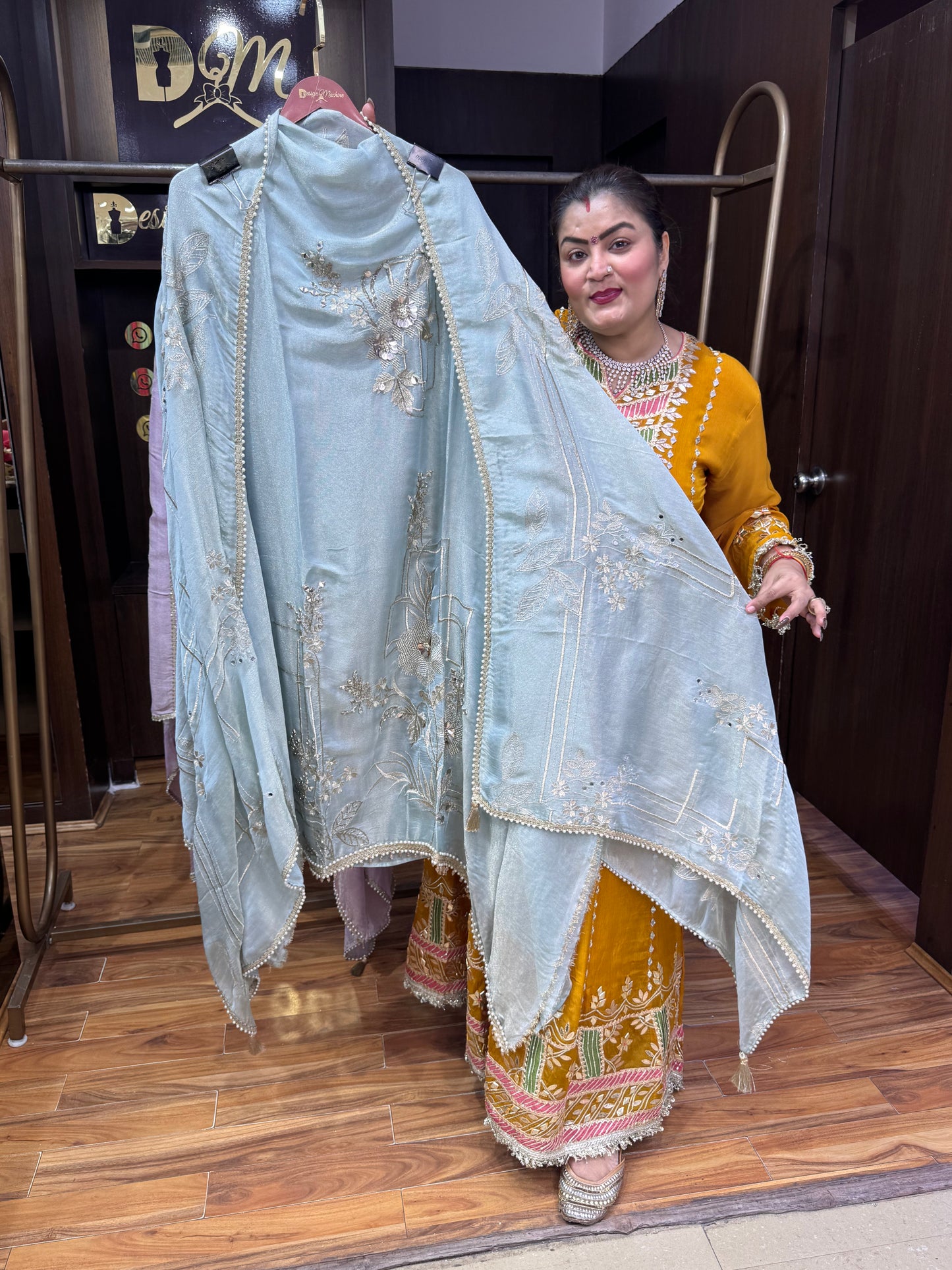 Nooraya (Unstitch Suit)