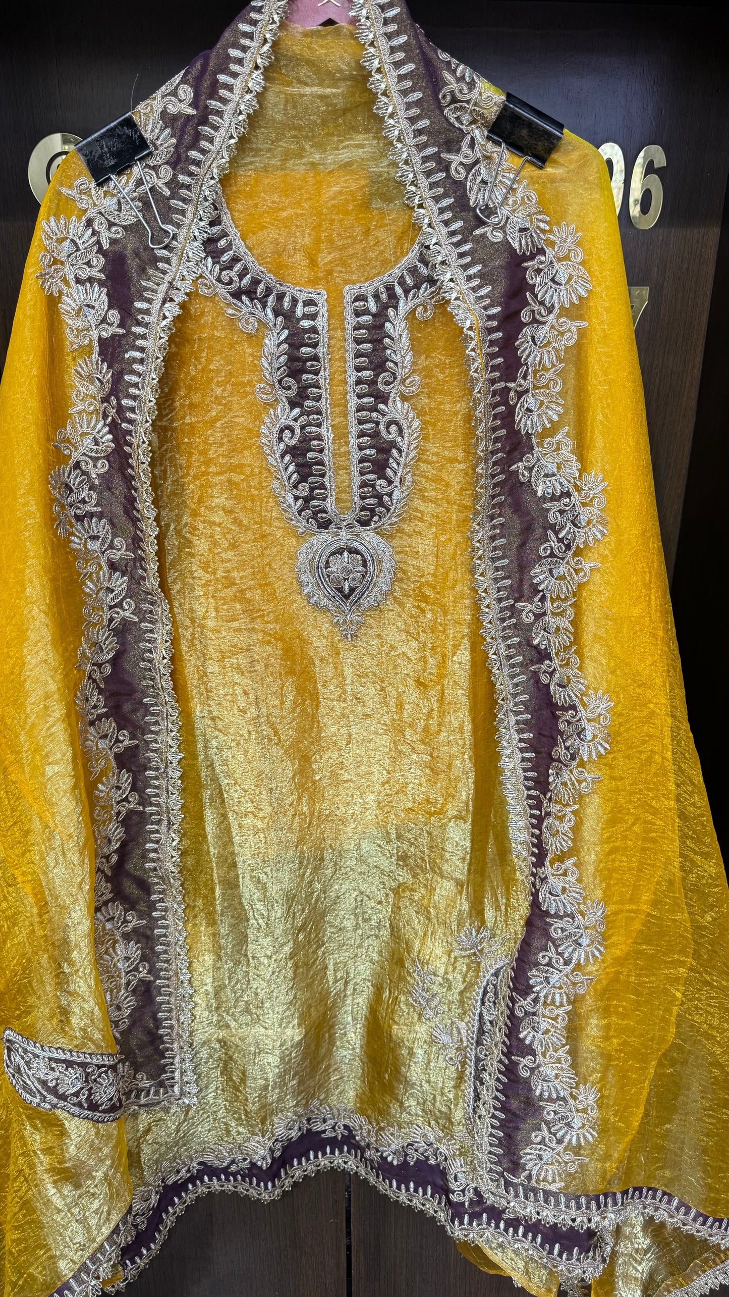 Ruhani (Glass Tisuue Unstitch Suit)