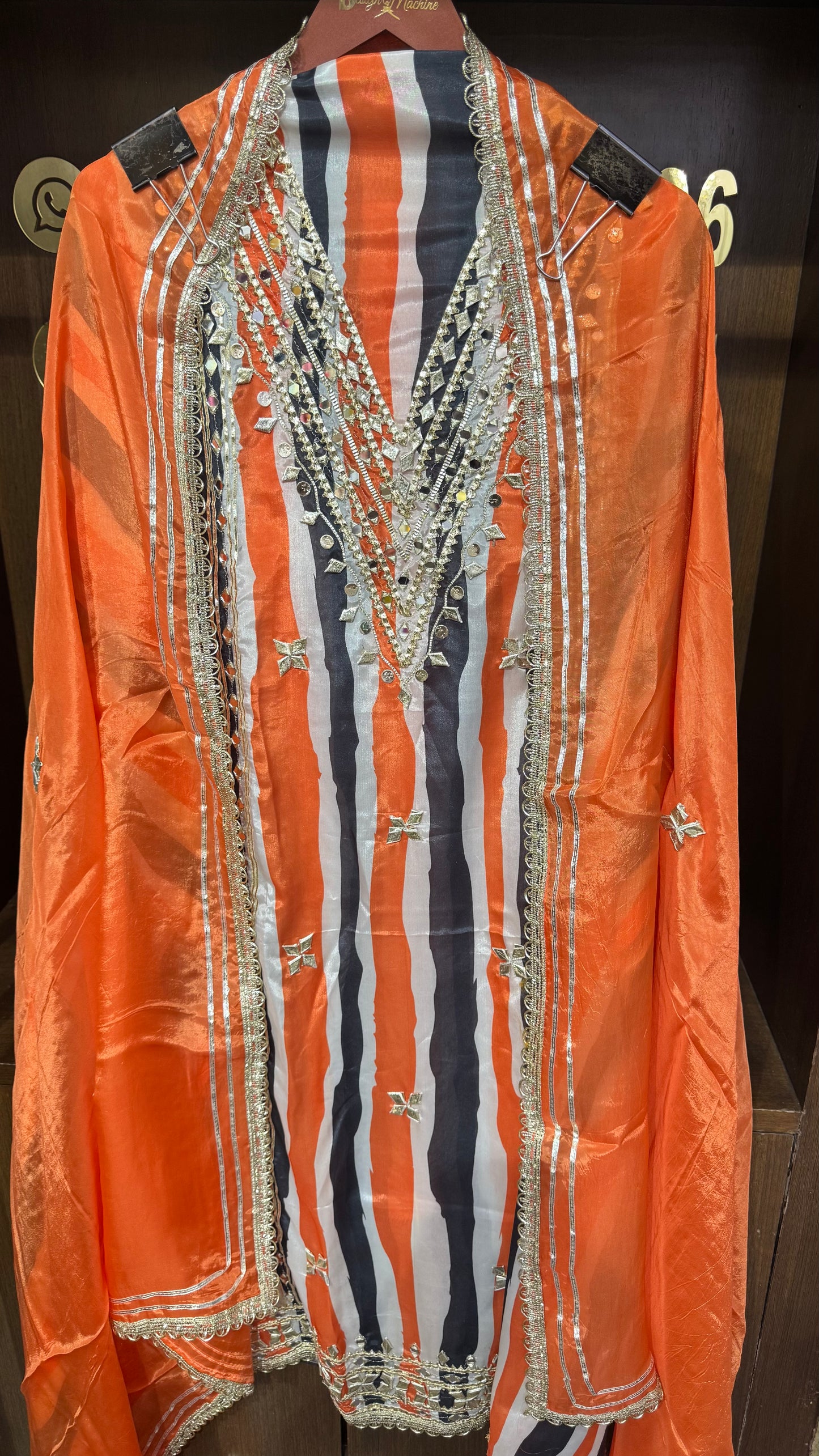 Rysa (Crepe Unstitch Suit)