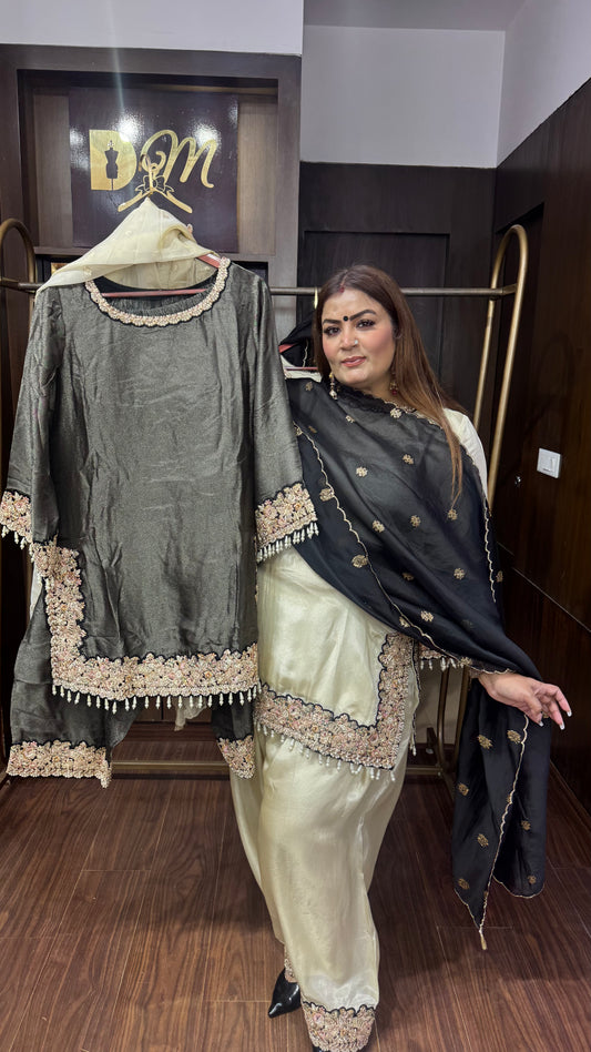 Ridhika (Glass Tissue Suit)