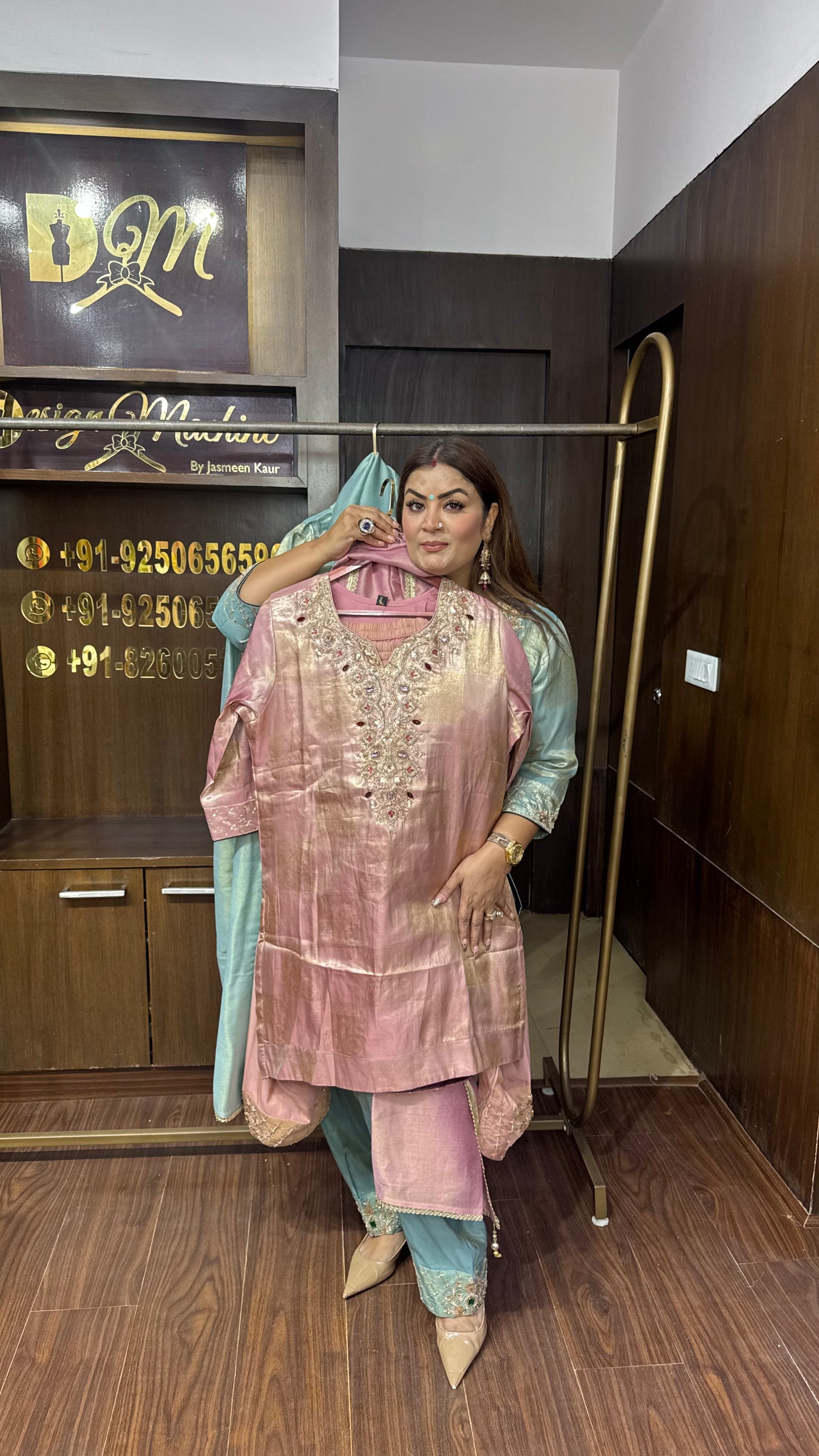 Ritvi (Glass Tissue Suit)
