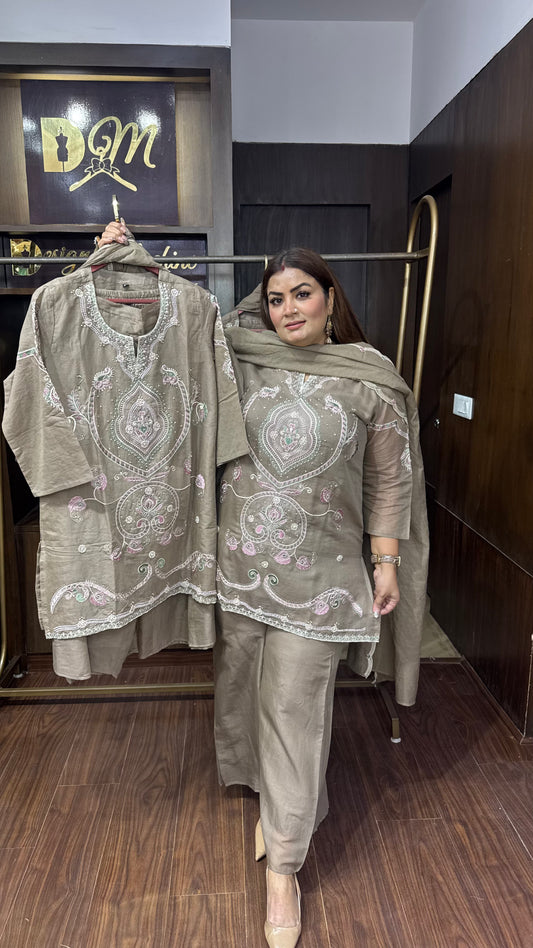 Ishita (Mal Chanderi Suit)