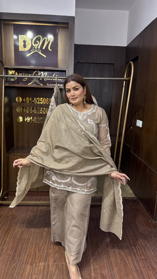 Ishita (Mal Chanderi Suit)