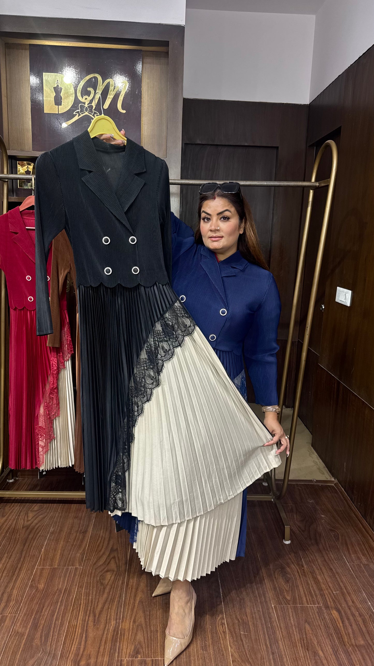 Avnisha (Magic Dress)
