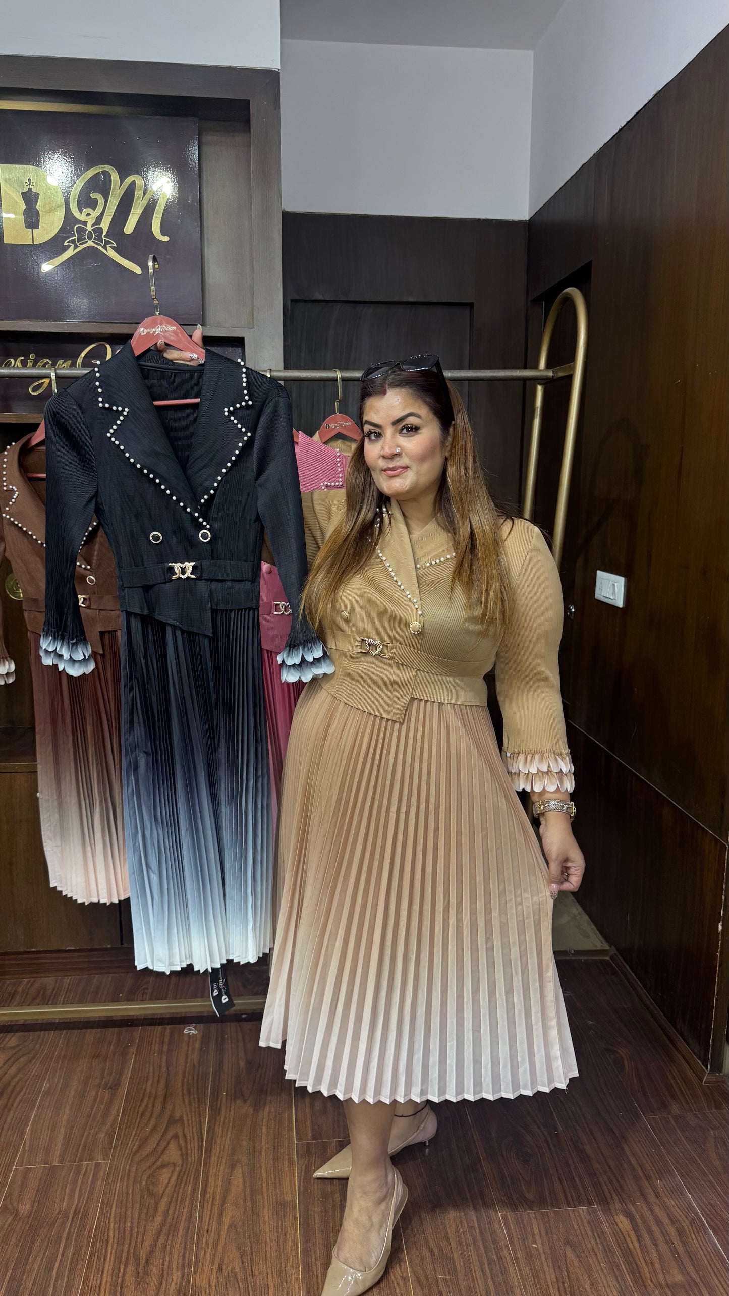 Krystle (Magic Dress)
