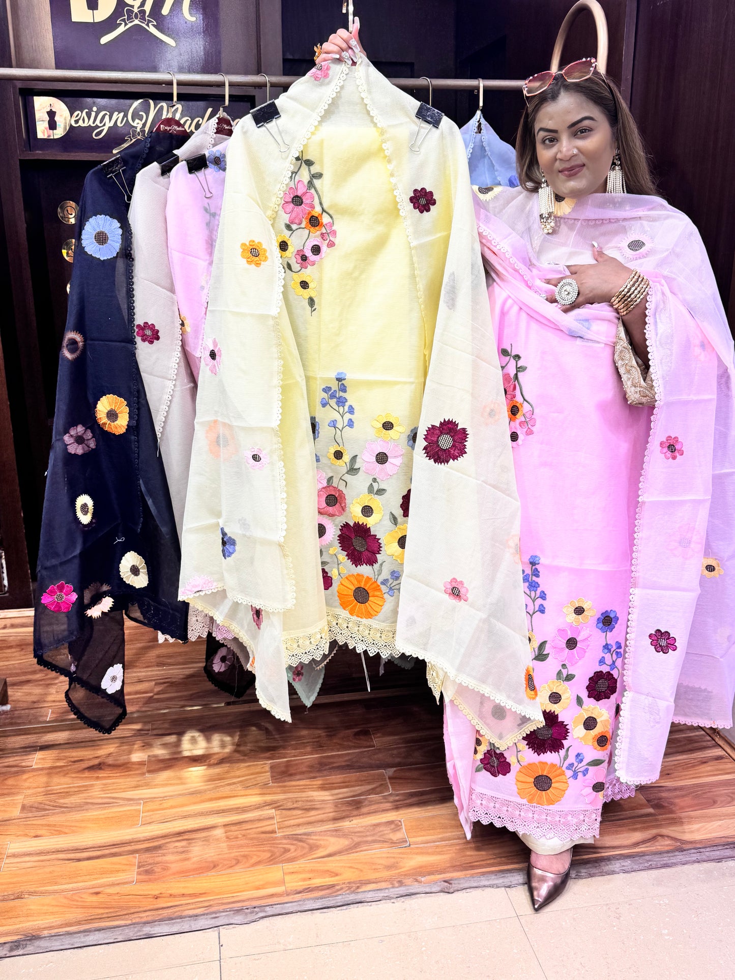 Tisya Threaded Bloom Set