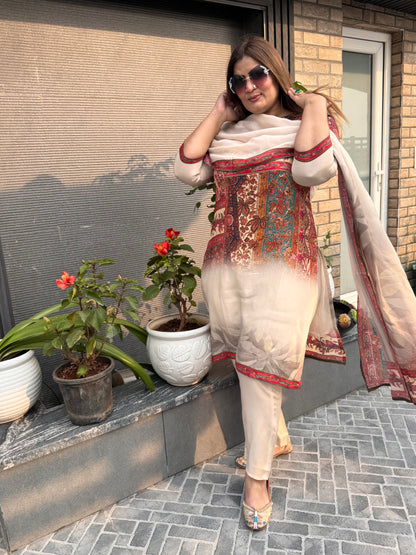 Elara Crepe Suit