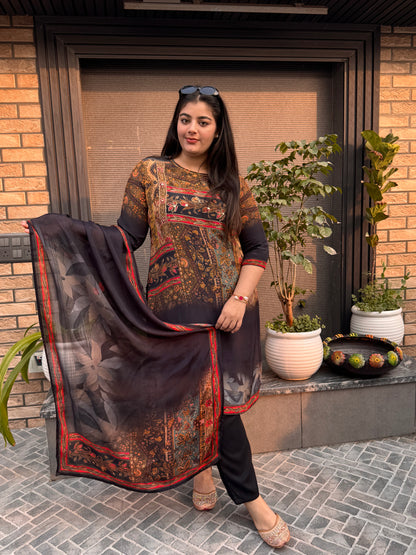 Elara Crepe Suit