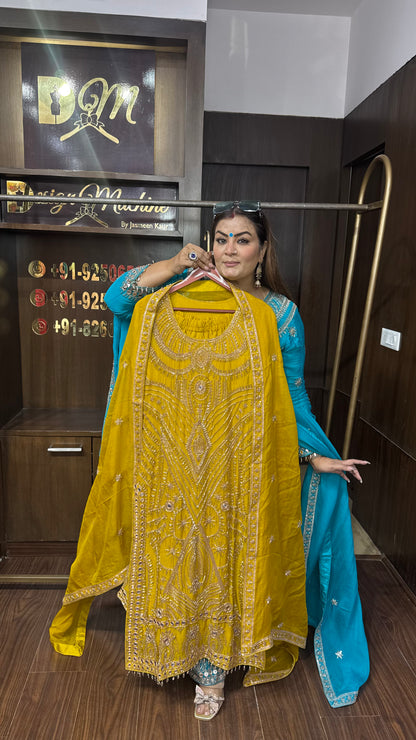 Zehra Pure Chunon Crepe Pakistani Suit