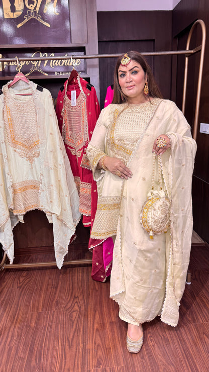 Mahira Royal (Stitch Suit)