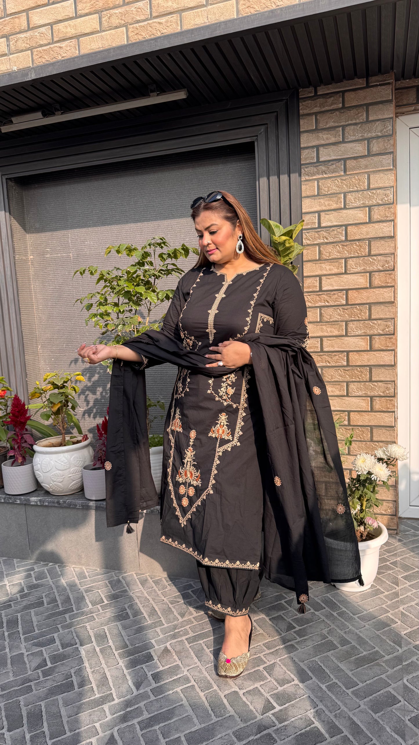 Zyvara (Cotton Suit)