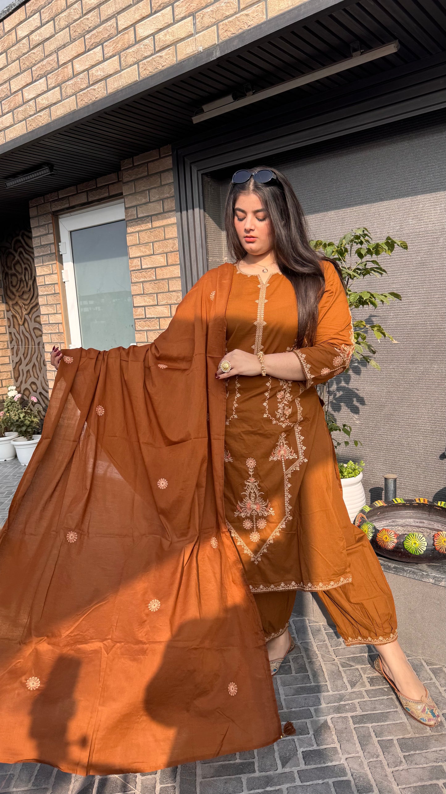 Zyvara (Cotton Suit)