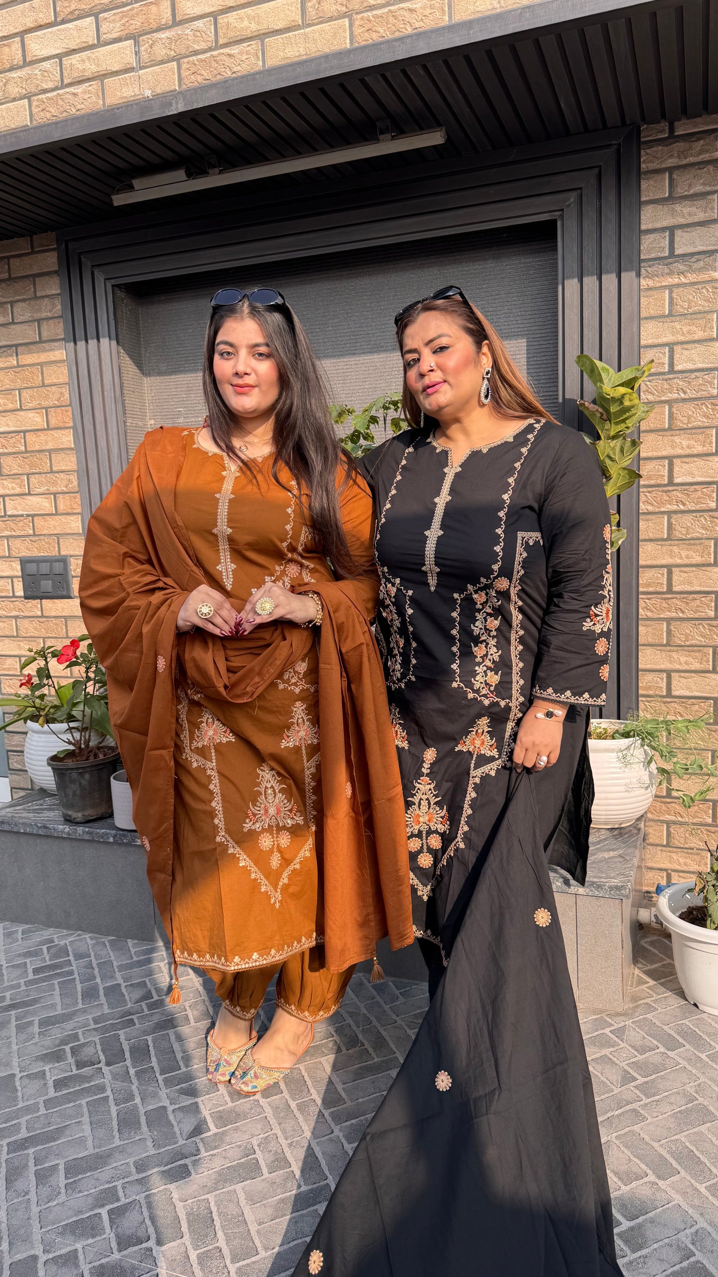 Zyvara (Cotton Suit)