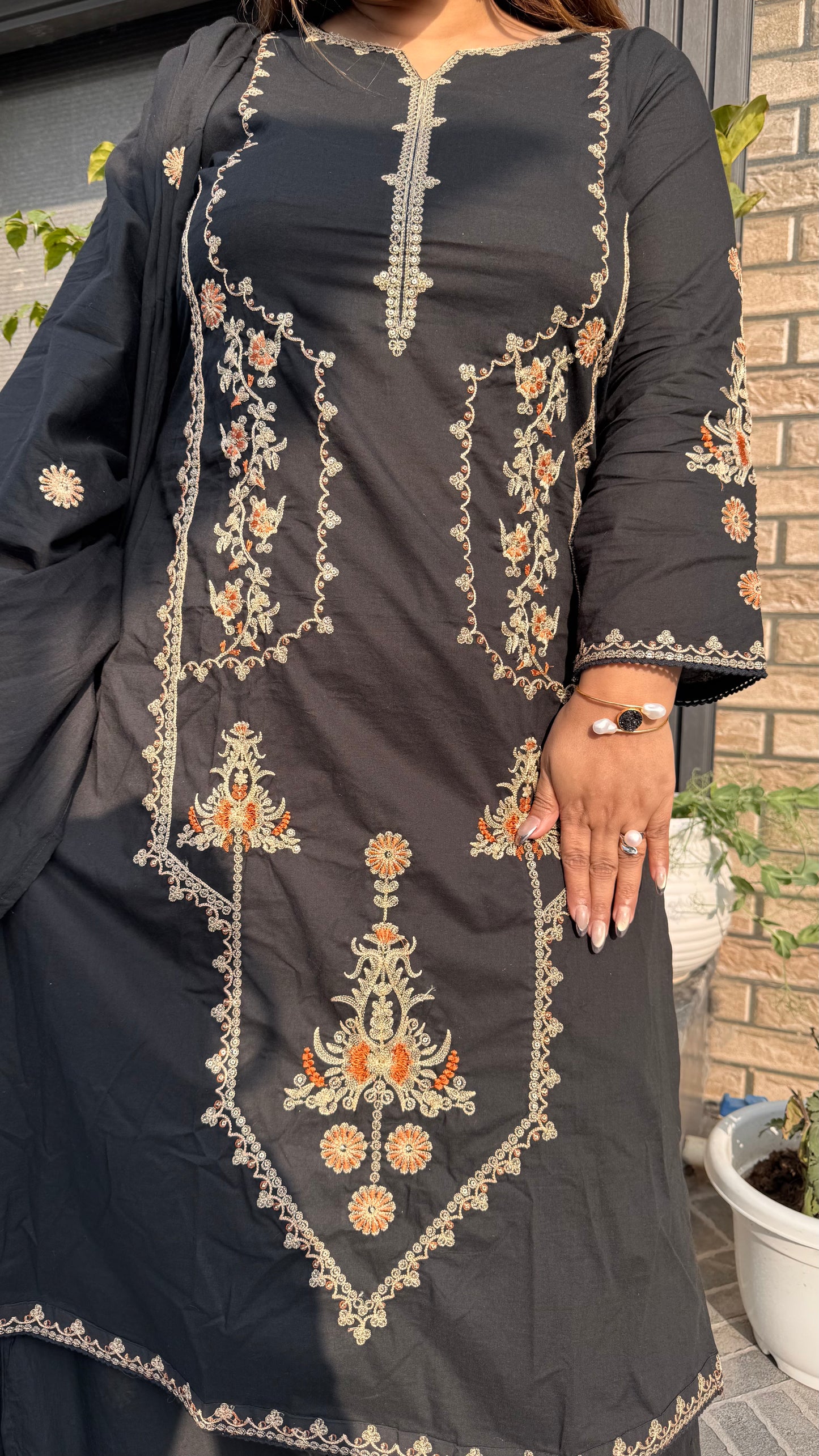 Zyvara (Cotton Suit)