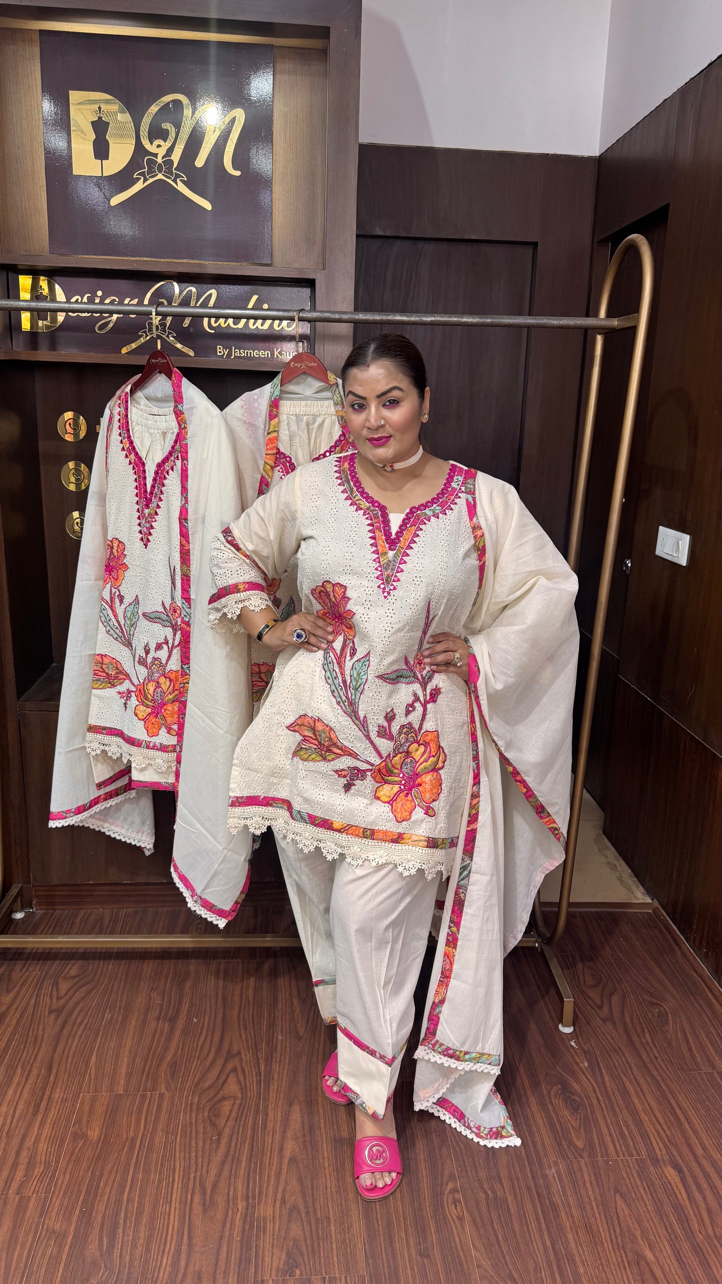 Mehrunisa (Hakoba Chikan Fabric Suit)