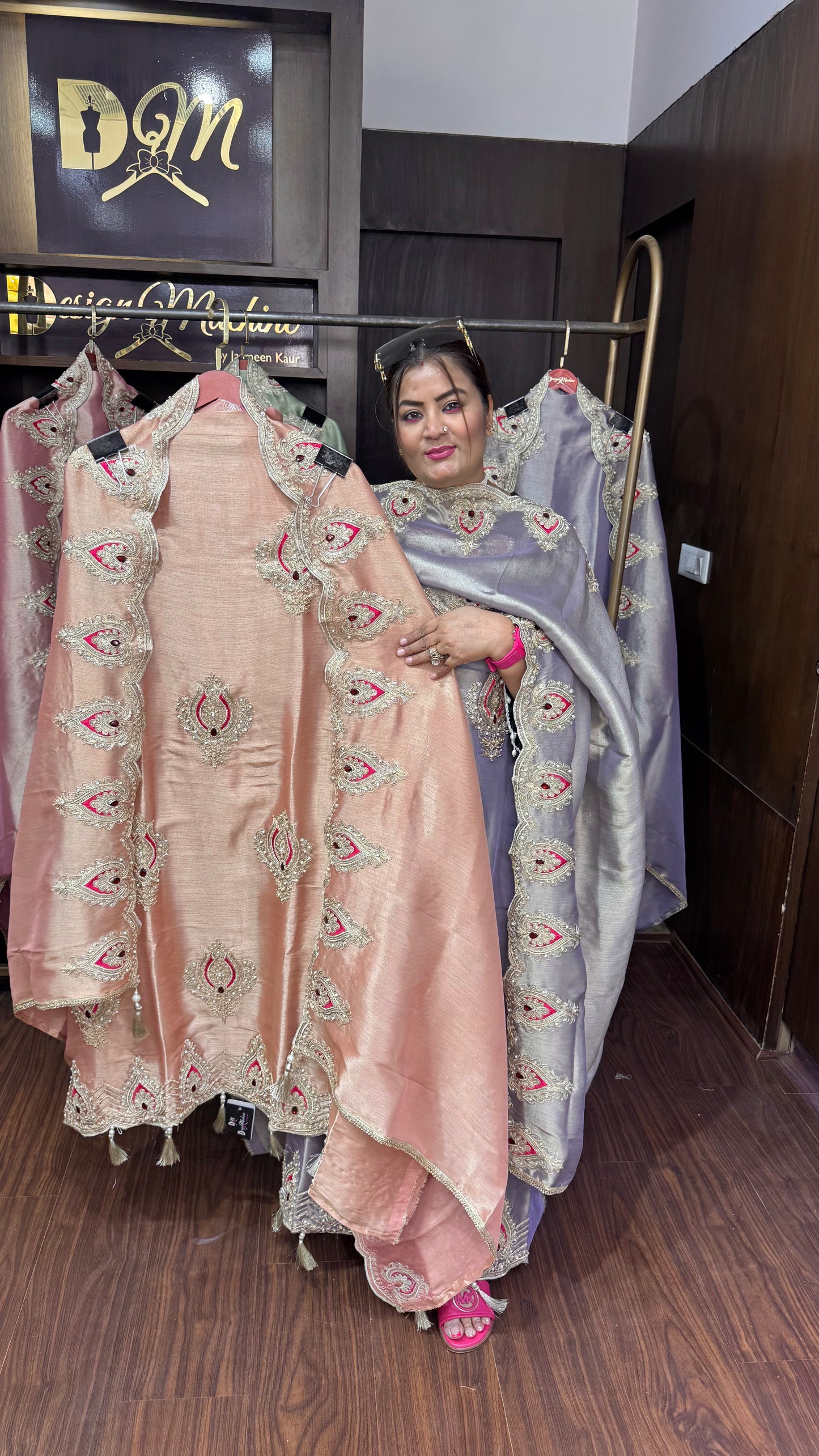 Aanya (Glass Tissue Unstitch Suit)