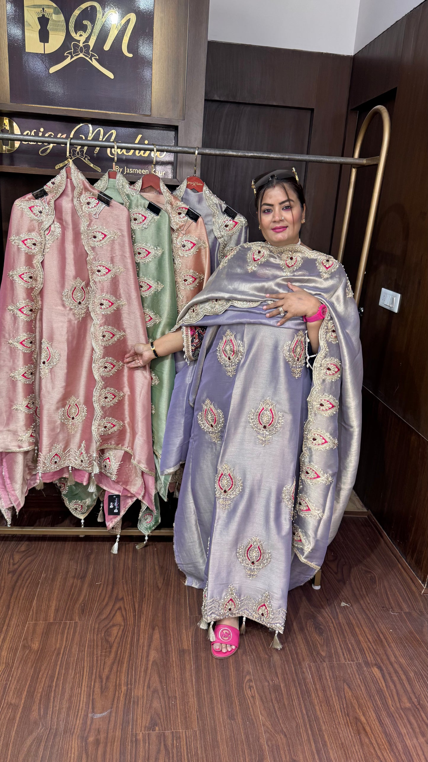 Aanya (Glass Tissue Unstitch Suit)