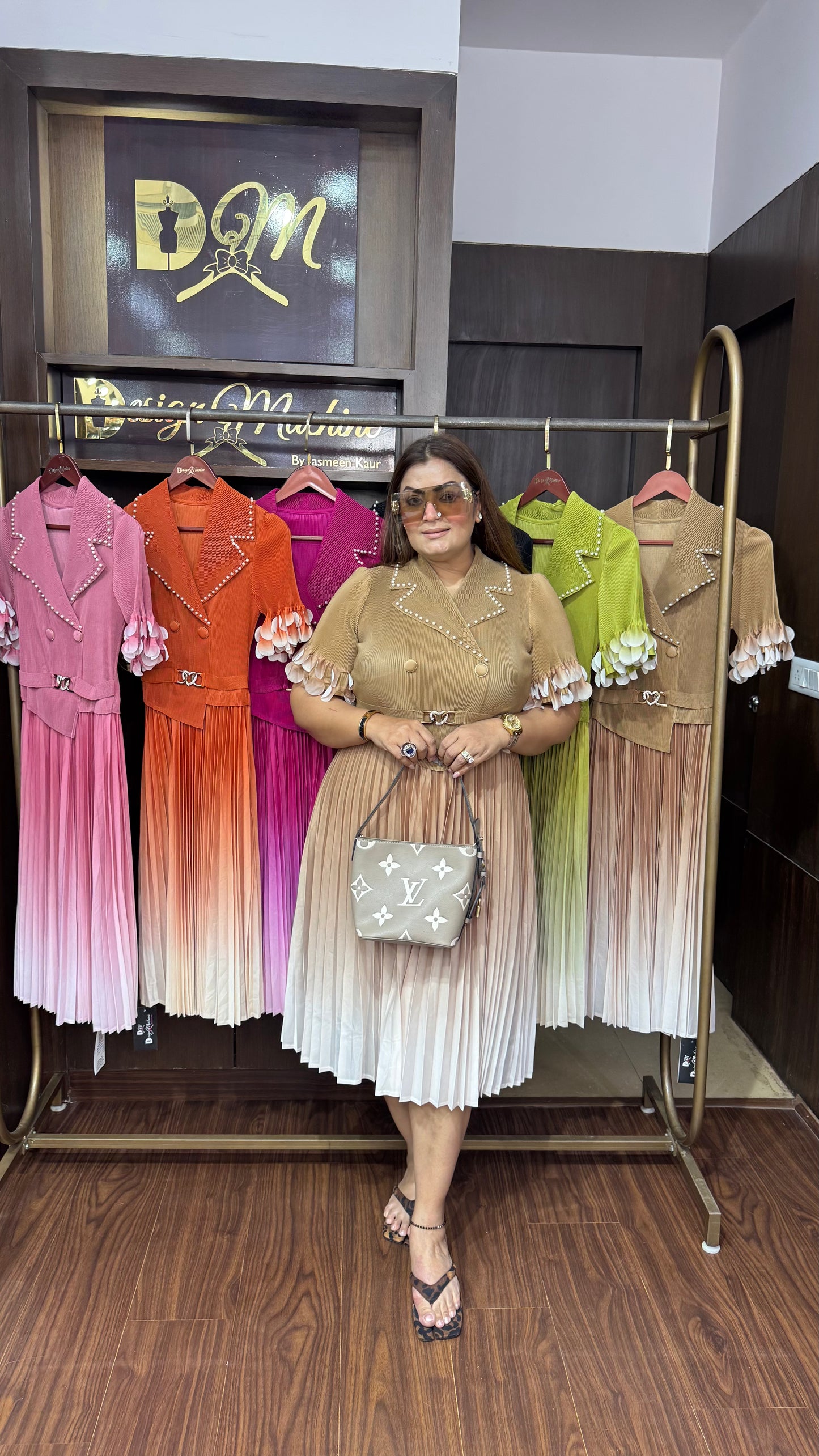 Viona (Magic Dress)