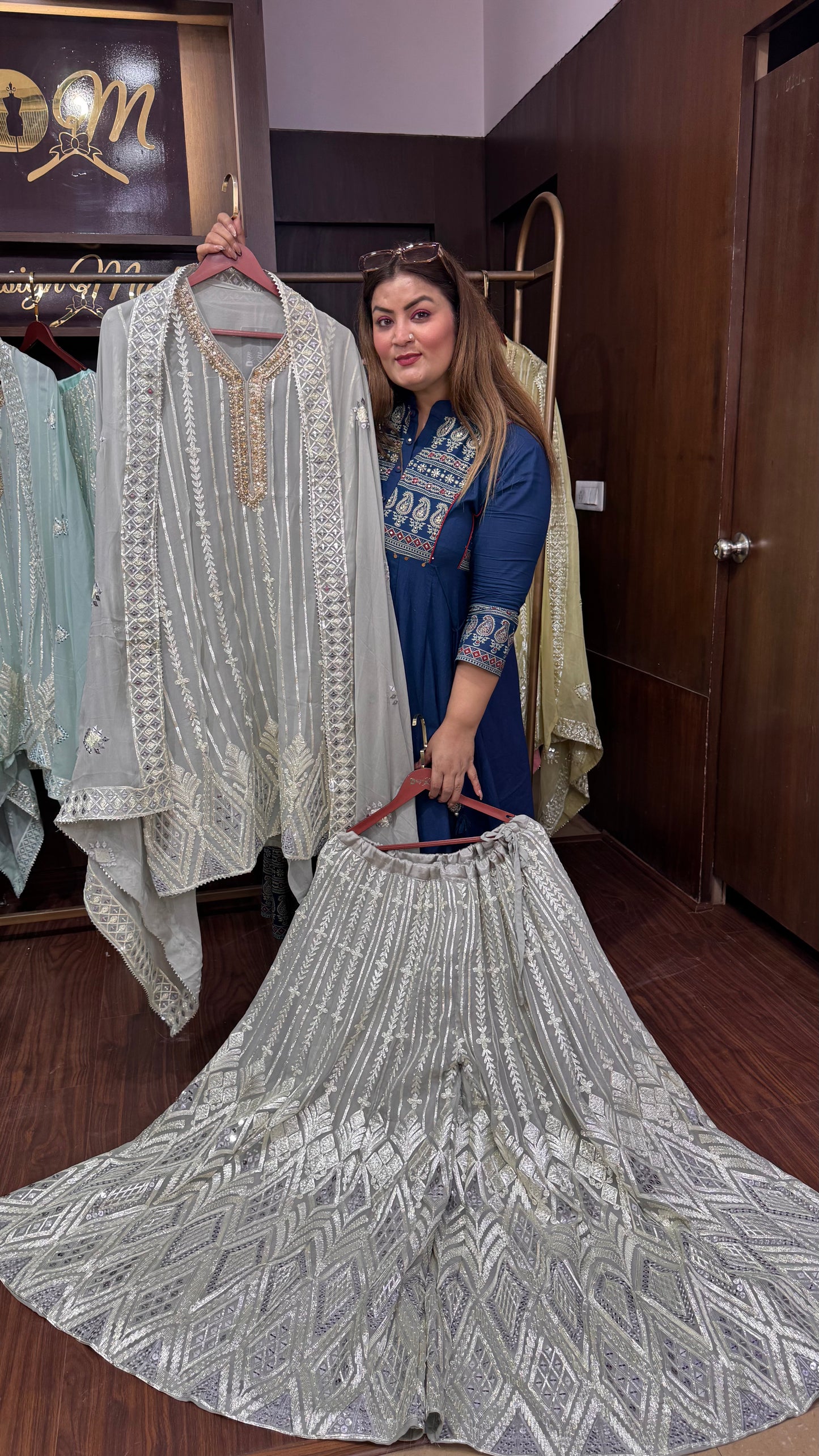 Navisha (Semi-Stitched Suit)