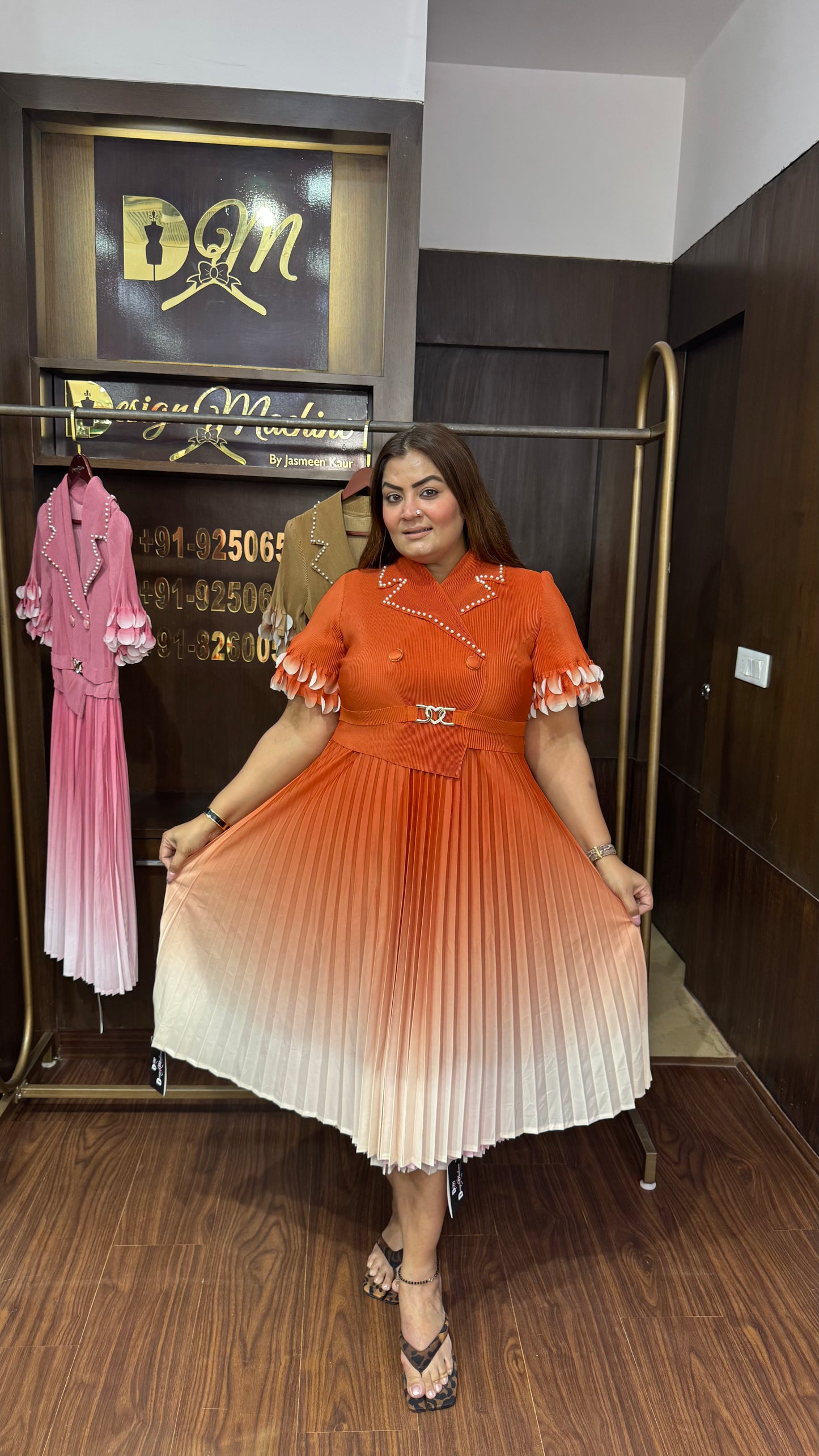 Viona (Magic Dress)
