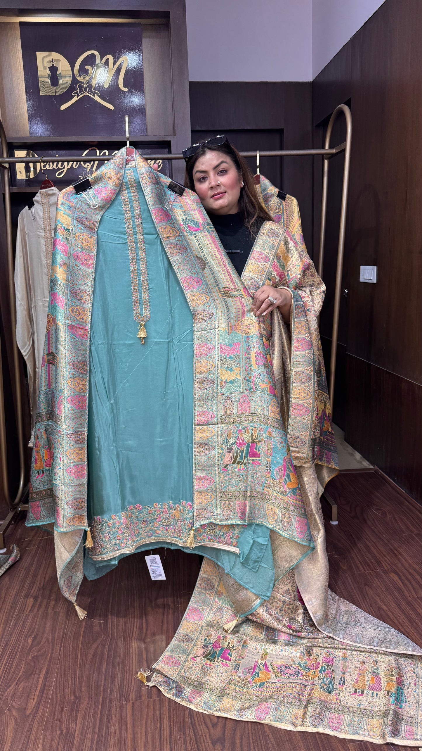 Avnisha (Unstitch Suit)