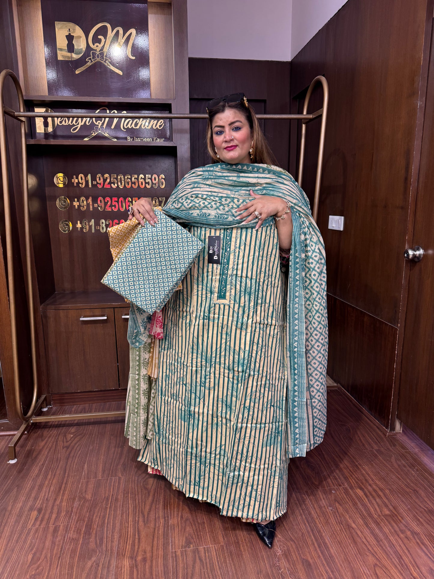 Oshvya (Unstitched Suit)