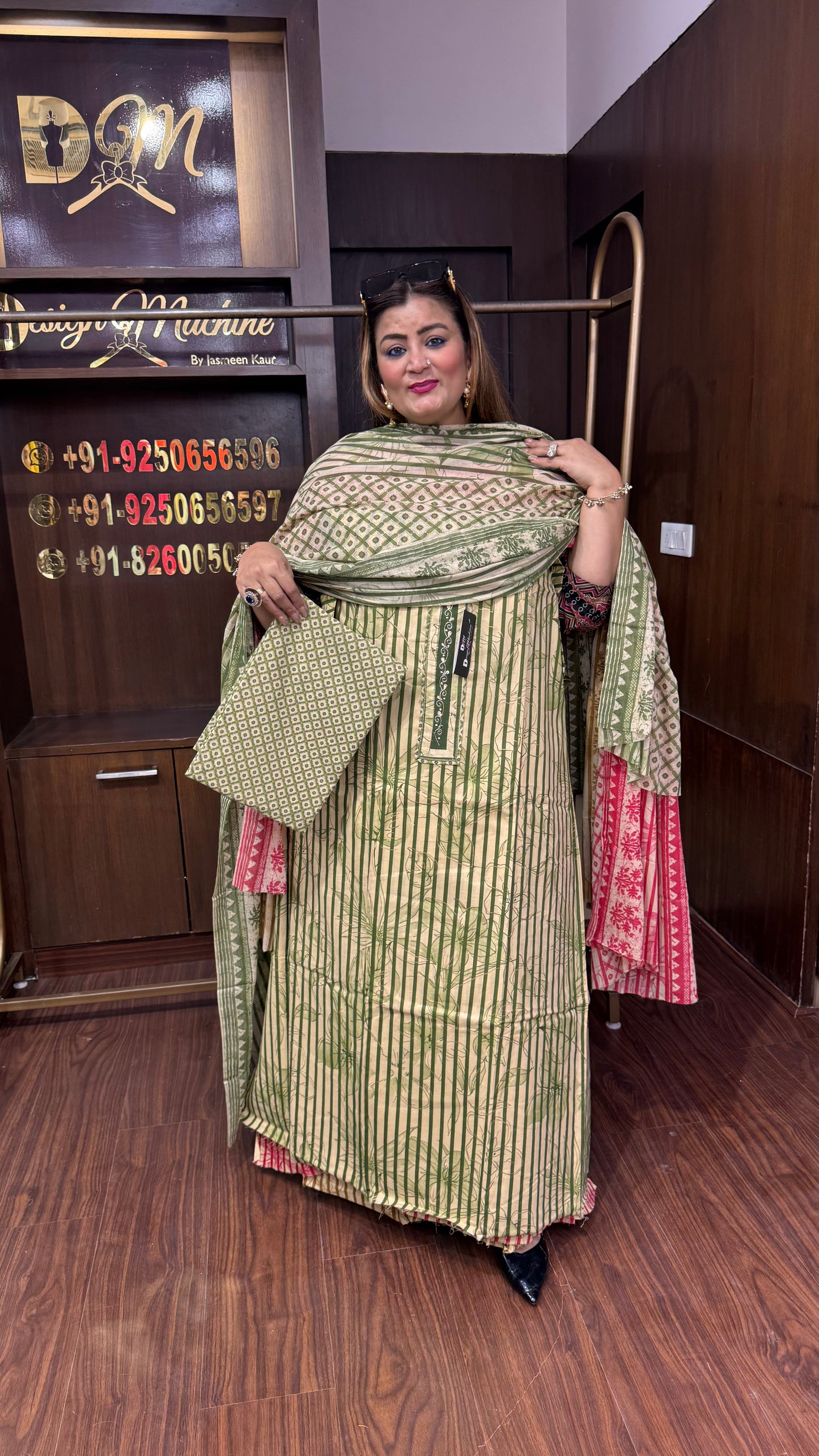 Oshvya (Unstitched Suit)